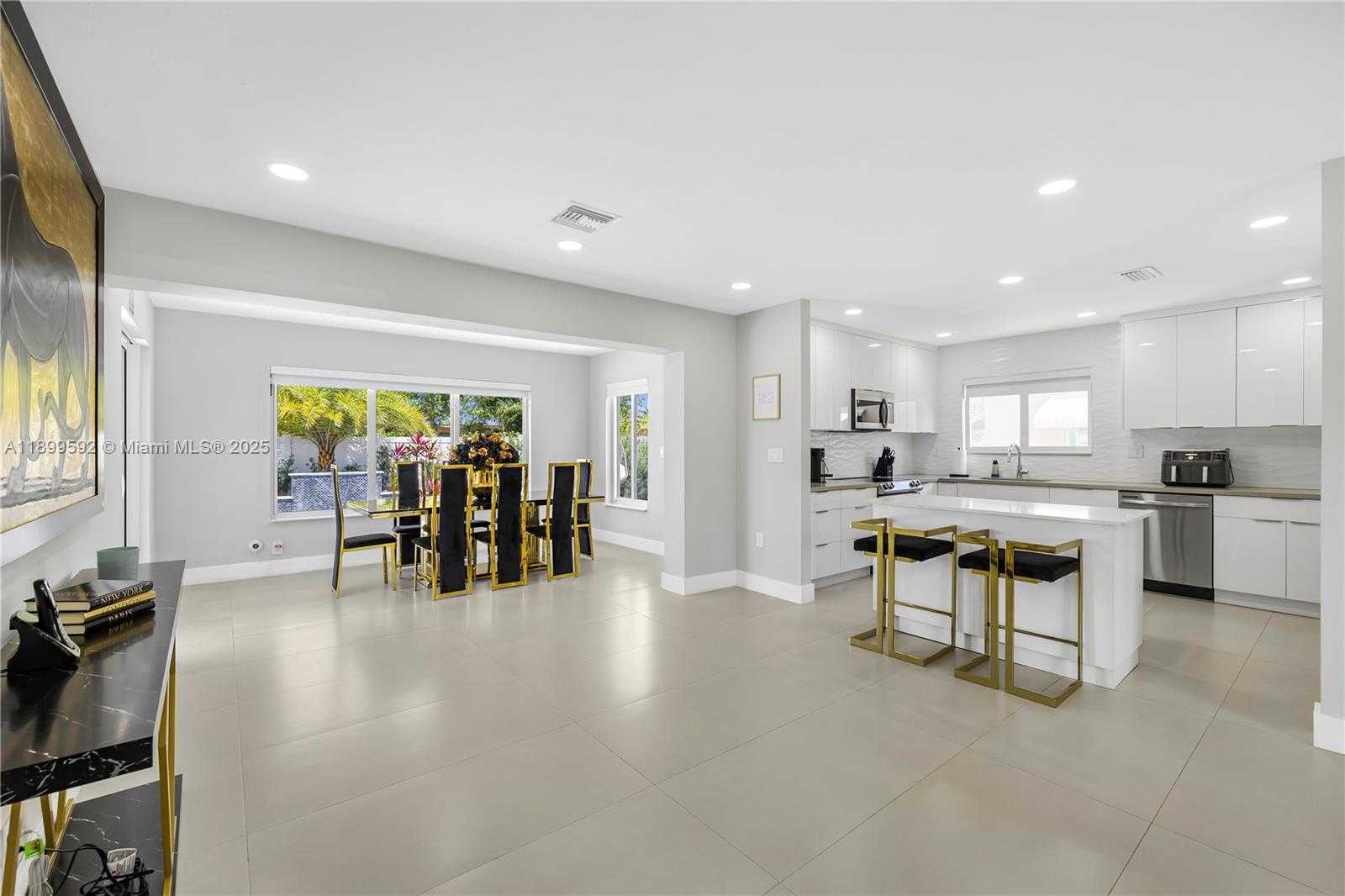 Small Image of 1104 NORTH 13TH TER, Hollywood Number 6