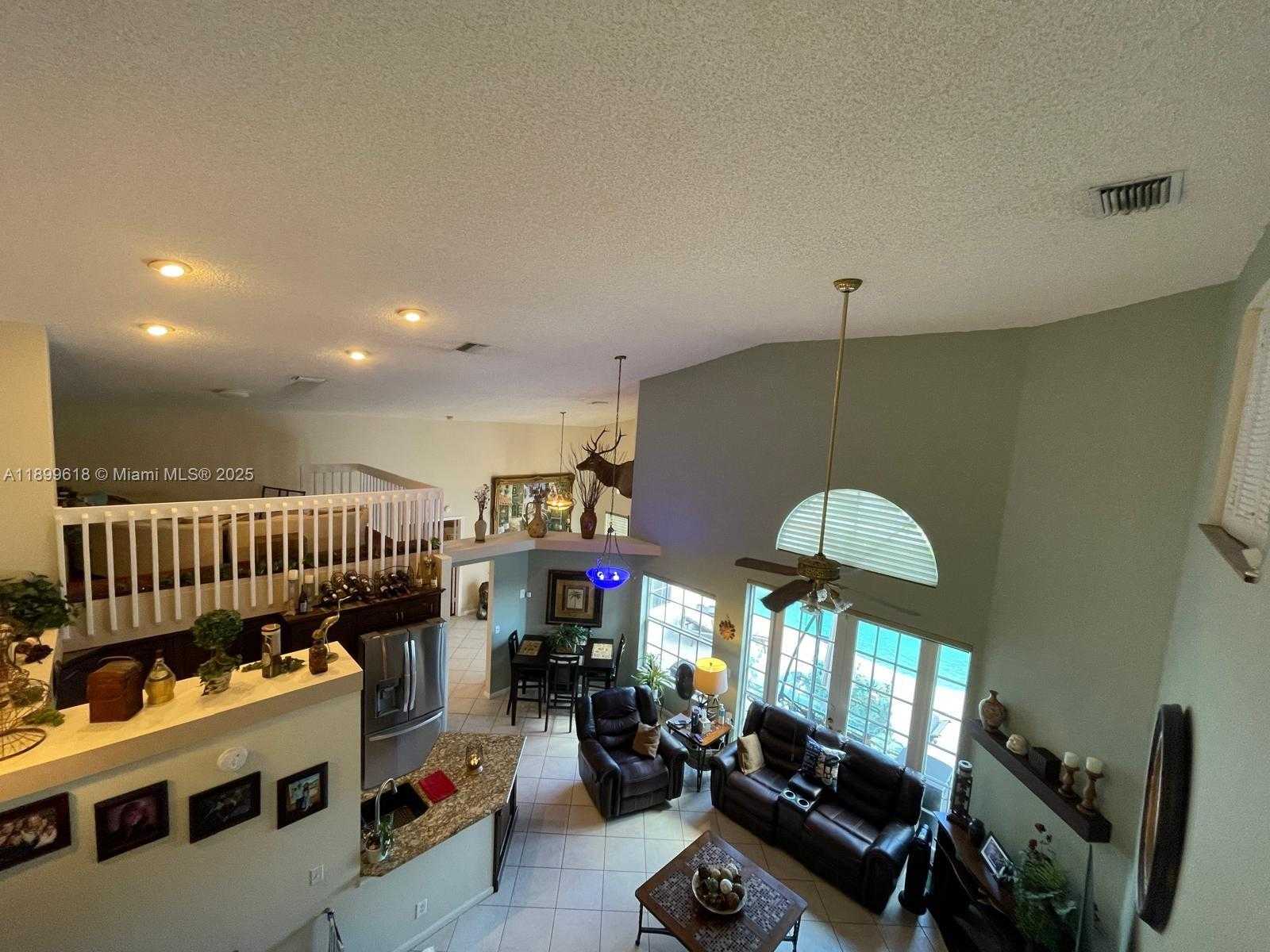 Small Image of 6953 COLUMBIA CT, Margate Number 10