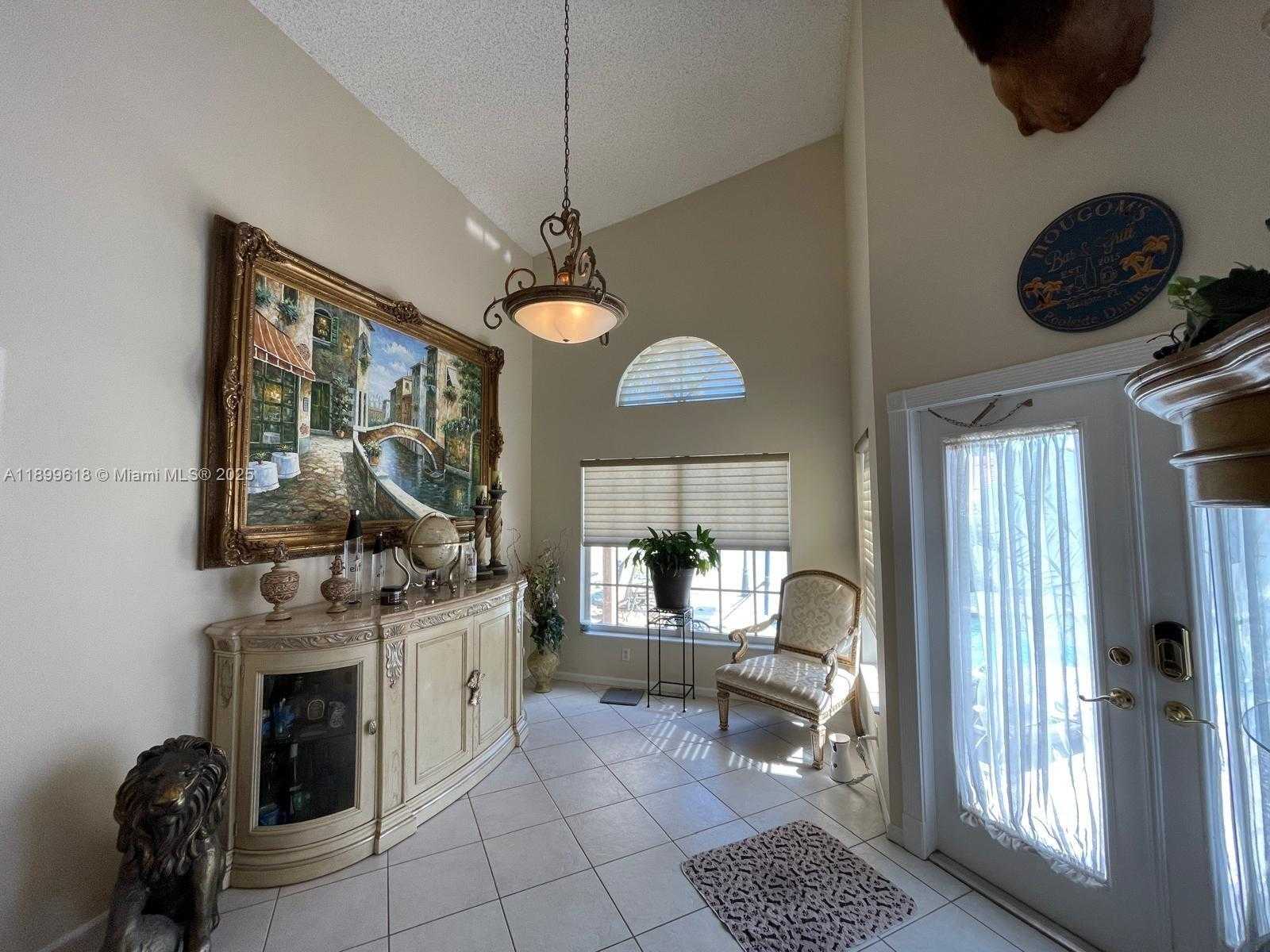 Small Image of 6953 COLUMBIA CT, Margate Number 14