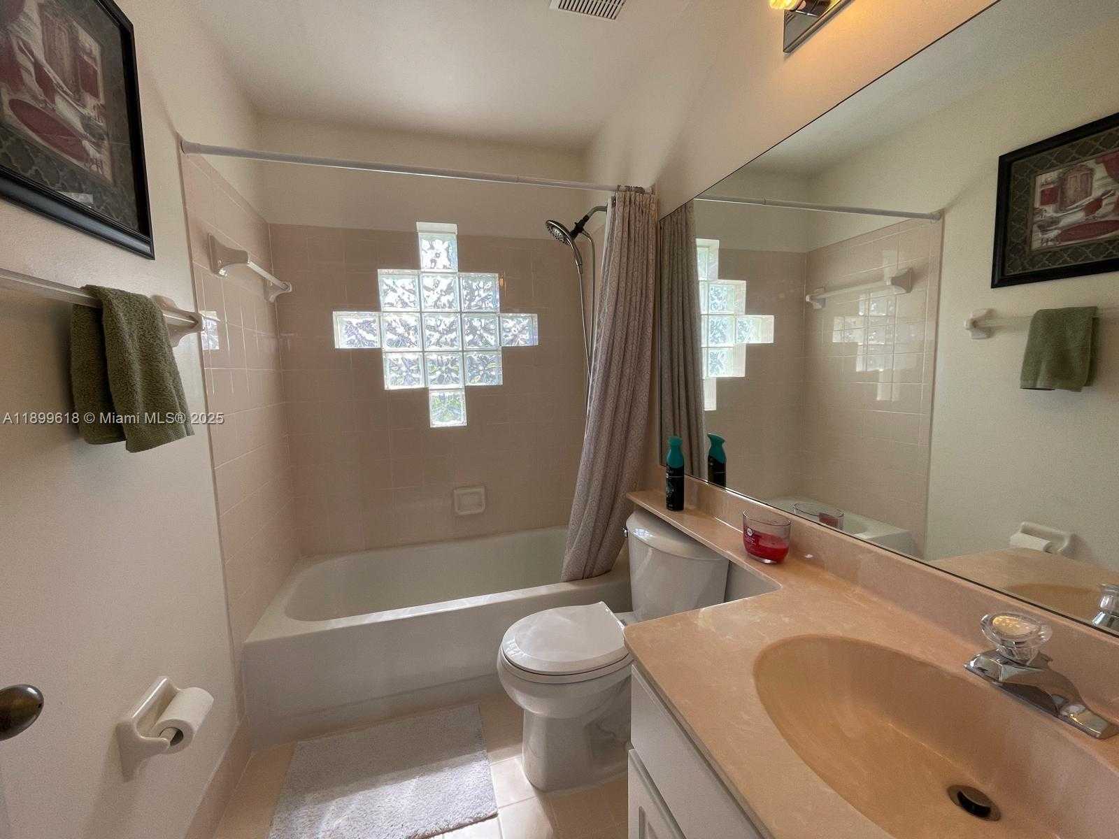 Small Image of 6953 COLUMBIA CT, Margate Number 18