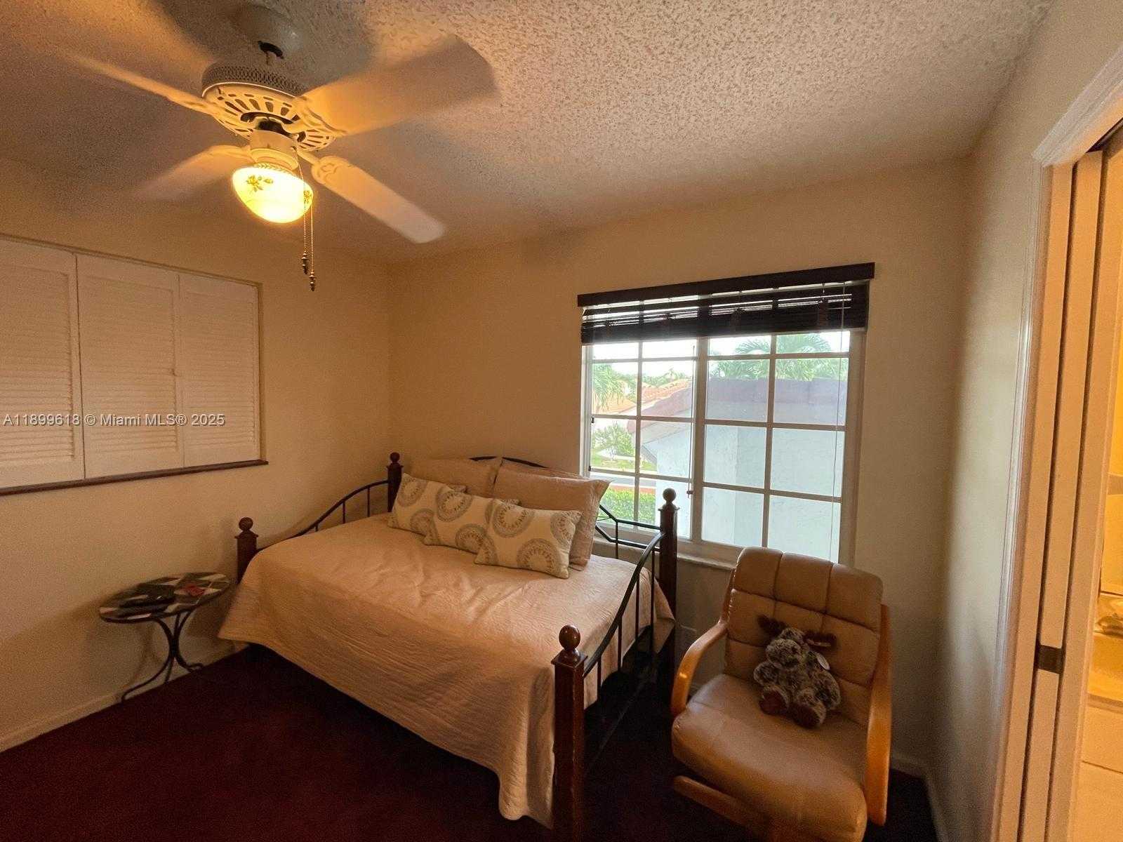 Small Image of 6953 COLUMBIA CT, Margate Number 19