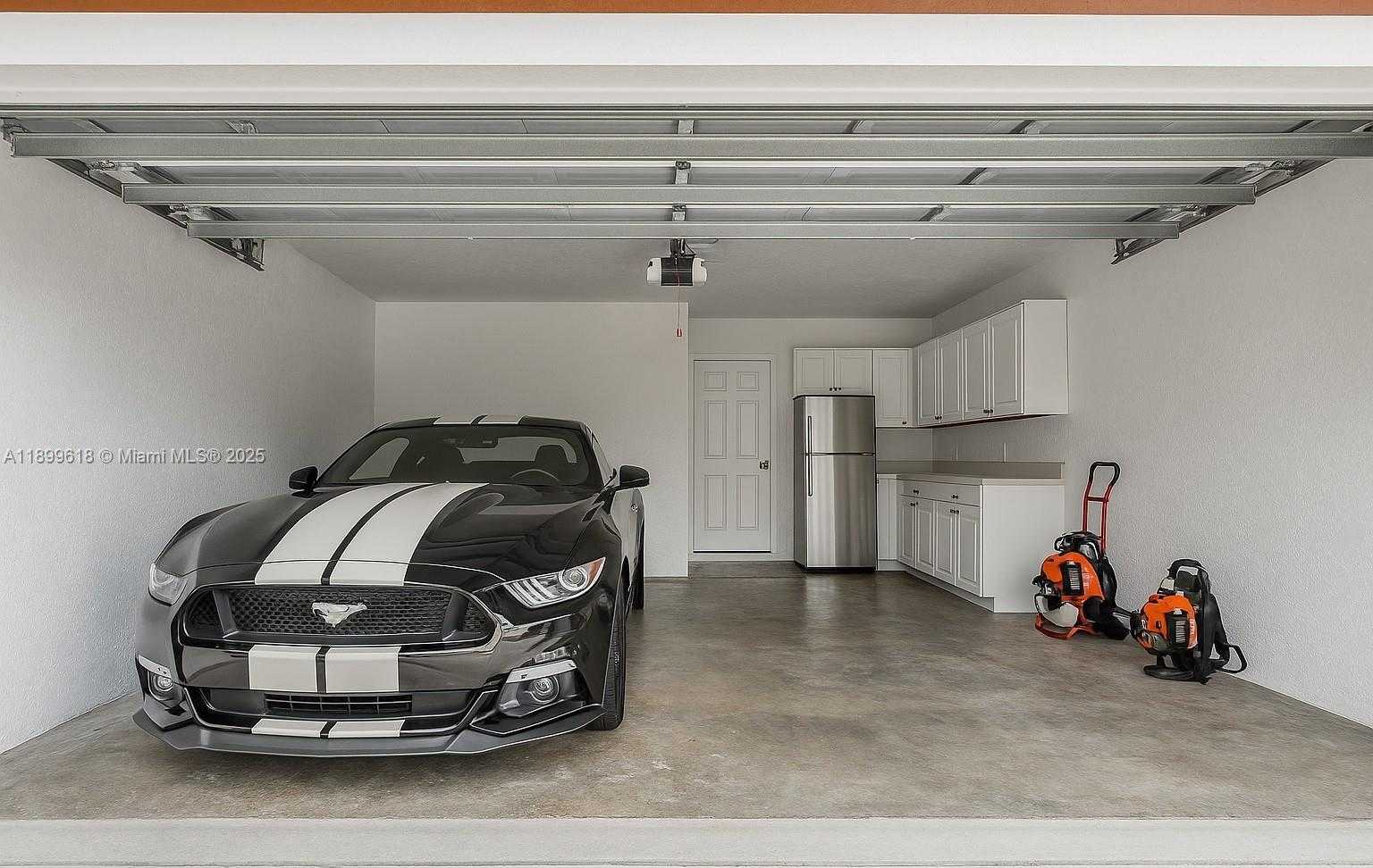 Small Image of 6953 COLUMBIA CT, Margate Number 26