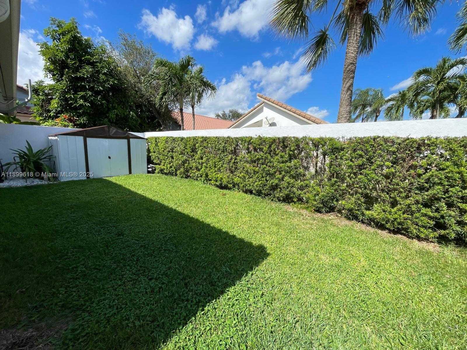Small Image of 6953 COLUMBIA CT, Margate Number 27