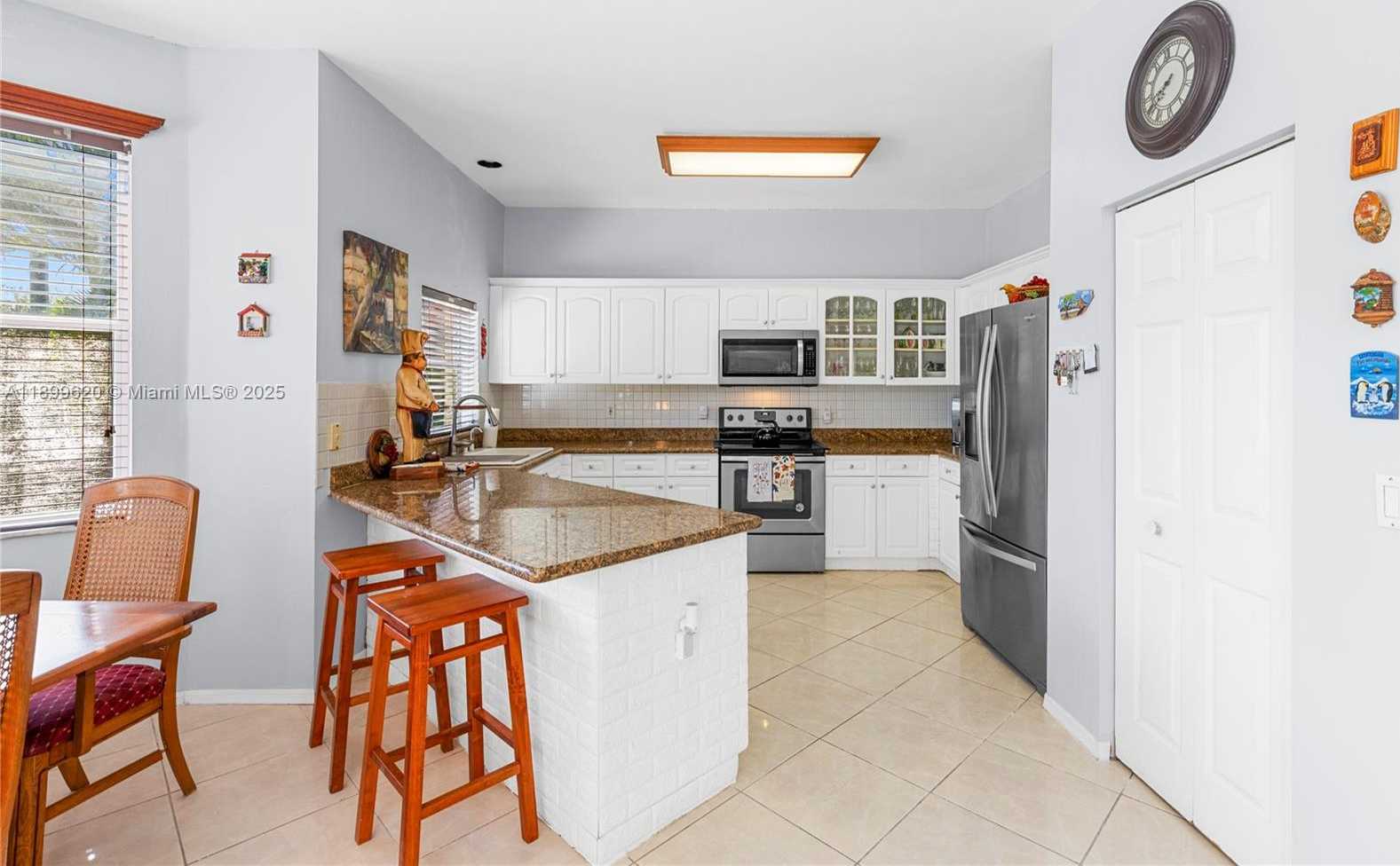 Small Image of 1071 NORTH WEST 184TH TER, Pembroke Pines Number 16