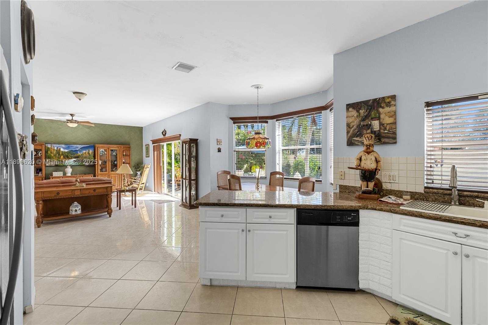 Small Image of 1071 NORTH WEST 184TH TER, Pembroke Pines Number 19