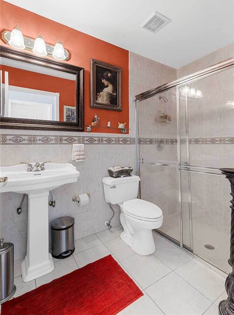 Small Image of 1071 NORTH WEST 184TH TER, Pembroke Pines Number 21