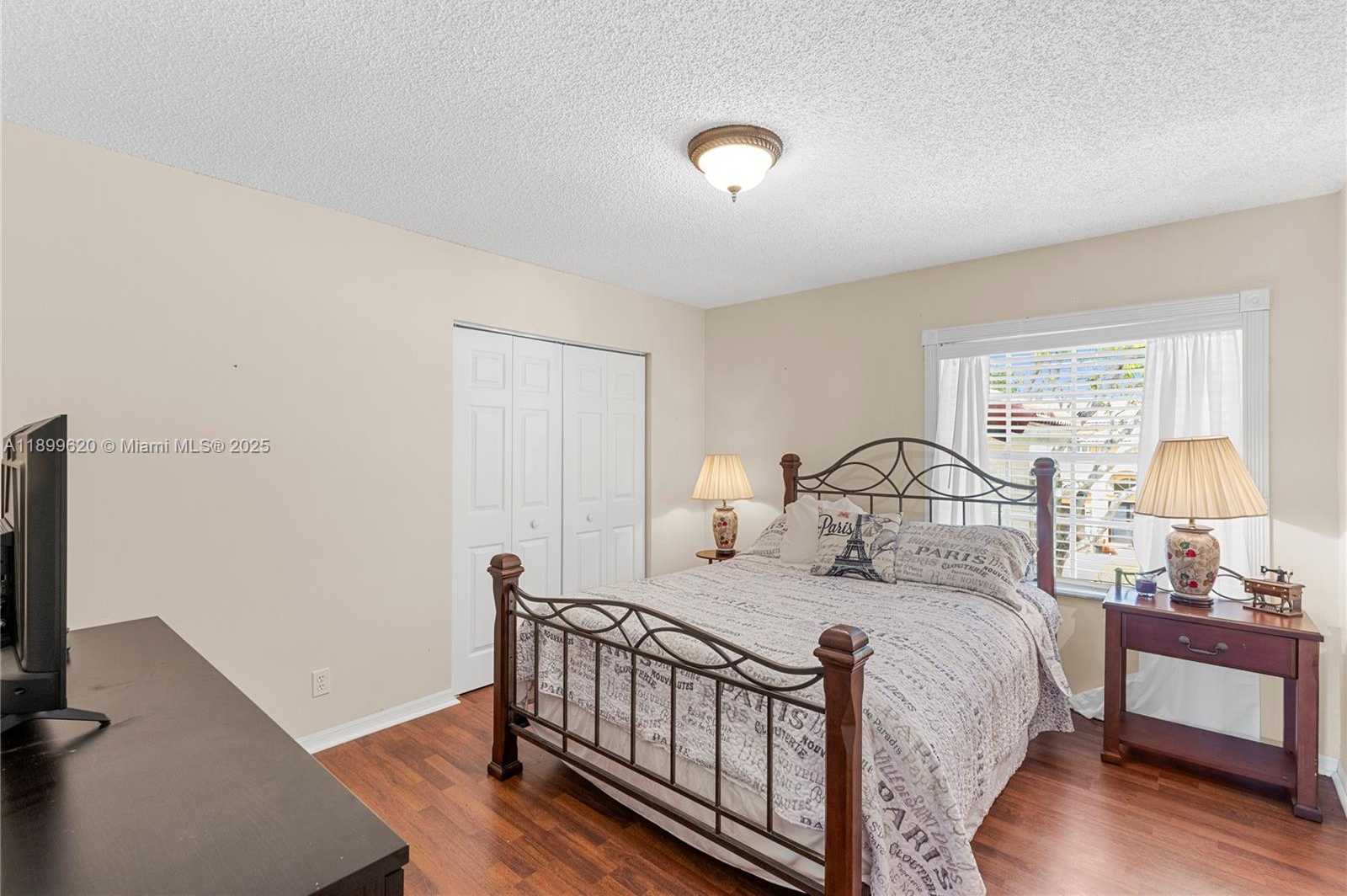 Small Image of 1071 NORTH WEST 184TH TER, Pembroke Pines Number 22