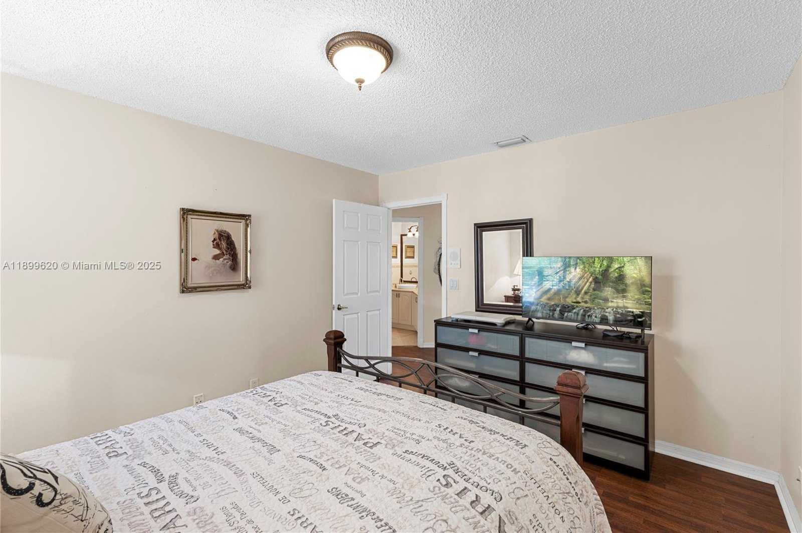 Small Image of 1071 NORTH WEST 184TH TER, Pembroke Pines Number 23