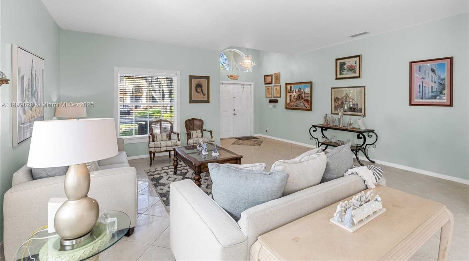 Small Image of 1071 NORTH WEST 184TH TER, Pembroke Pines Number 3