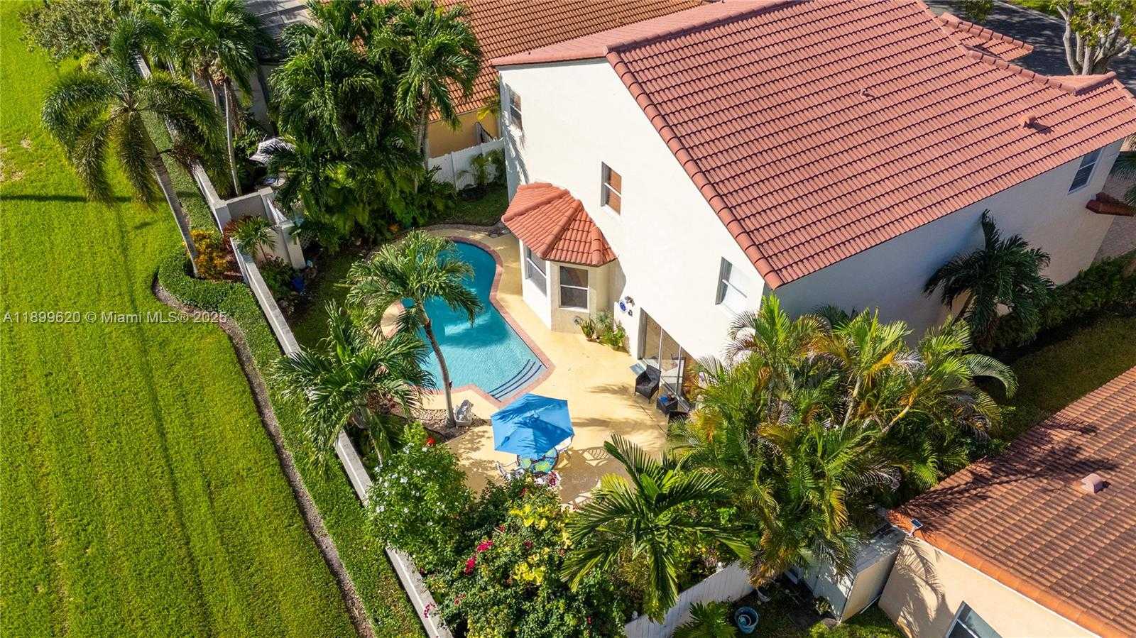Small Image of 1071 NORTH WEST 184TH TER, Pembroke Pines Number 47