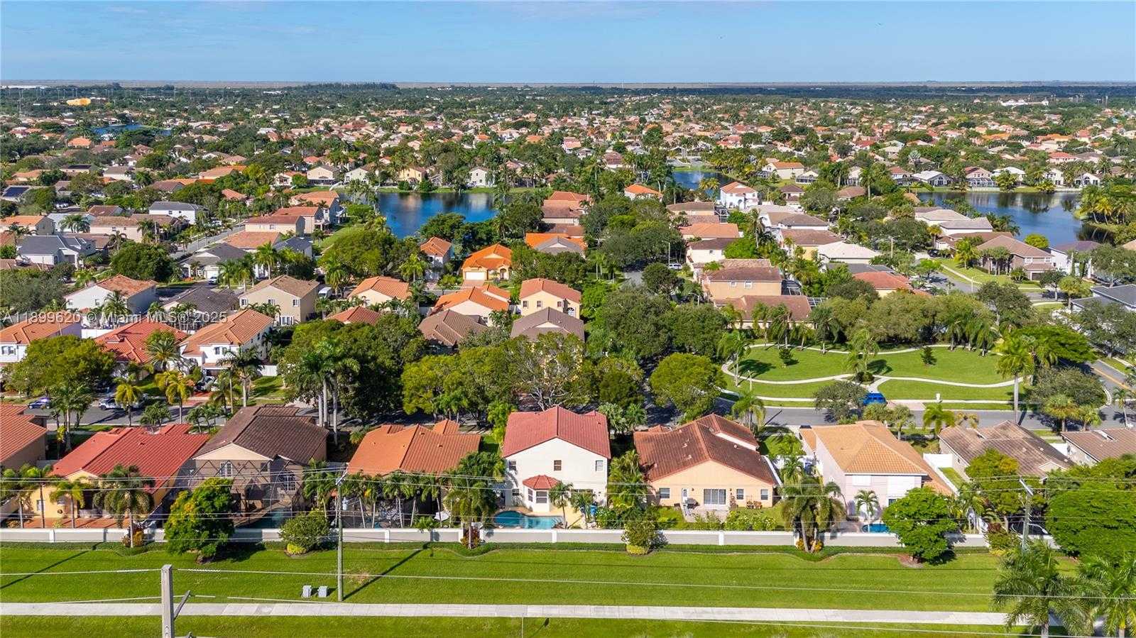 Small Image of 1071 NORTH WEST 184TH TER, Pembroke Pines Number 49