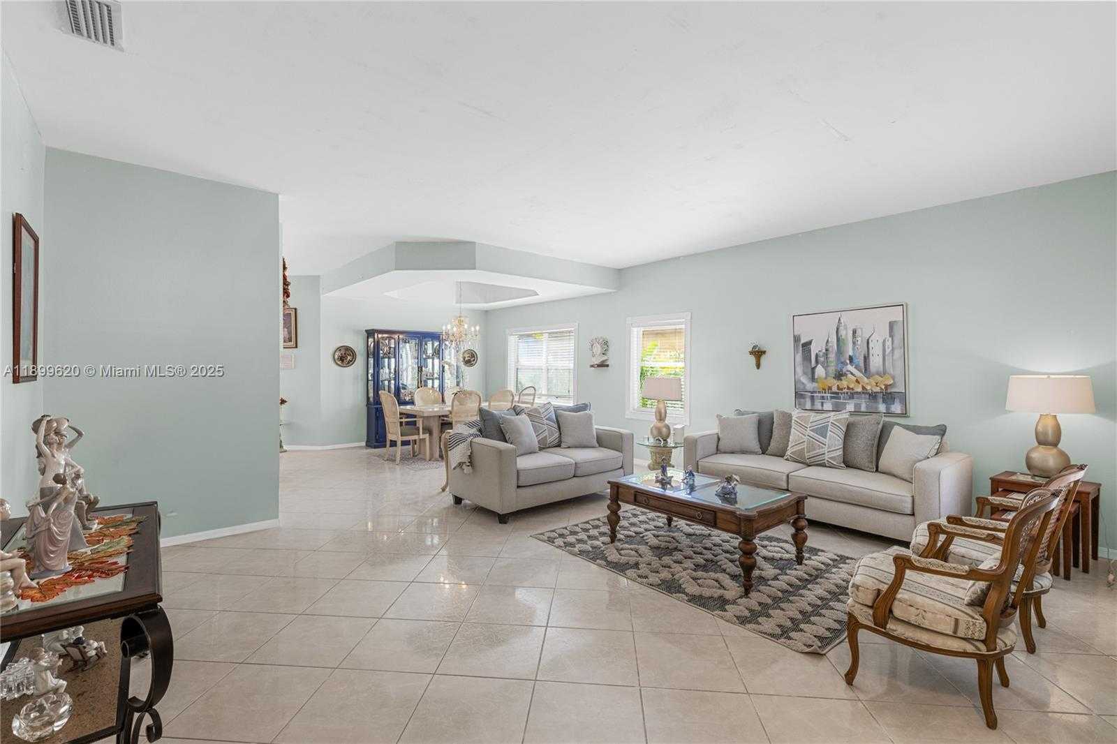 Small Image of 1071 NORTH WEST 184TH TER, Pembroke Pines Number 5