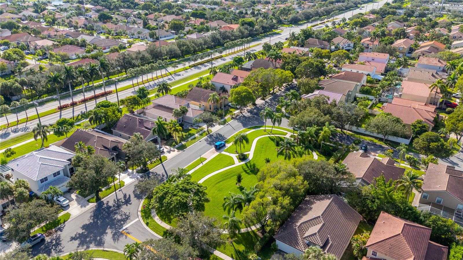 Small Image of 1071 NORTH WEST 184TH TER, Pembroke Pines Number 55