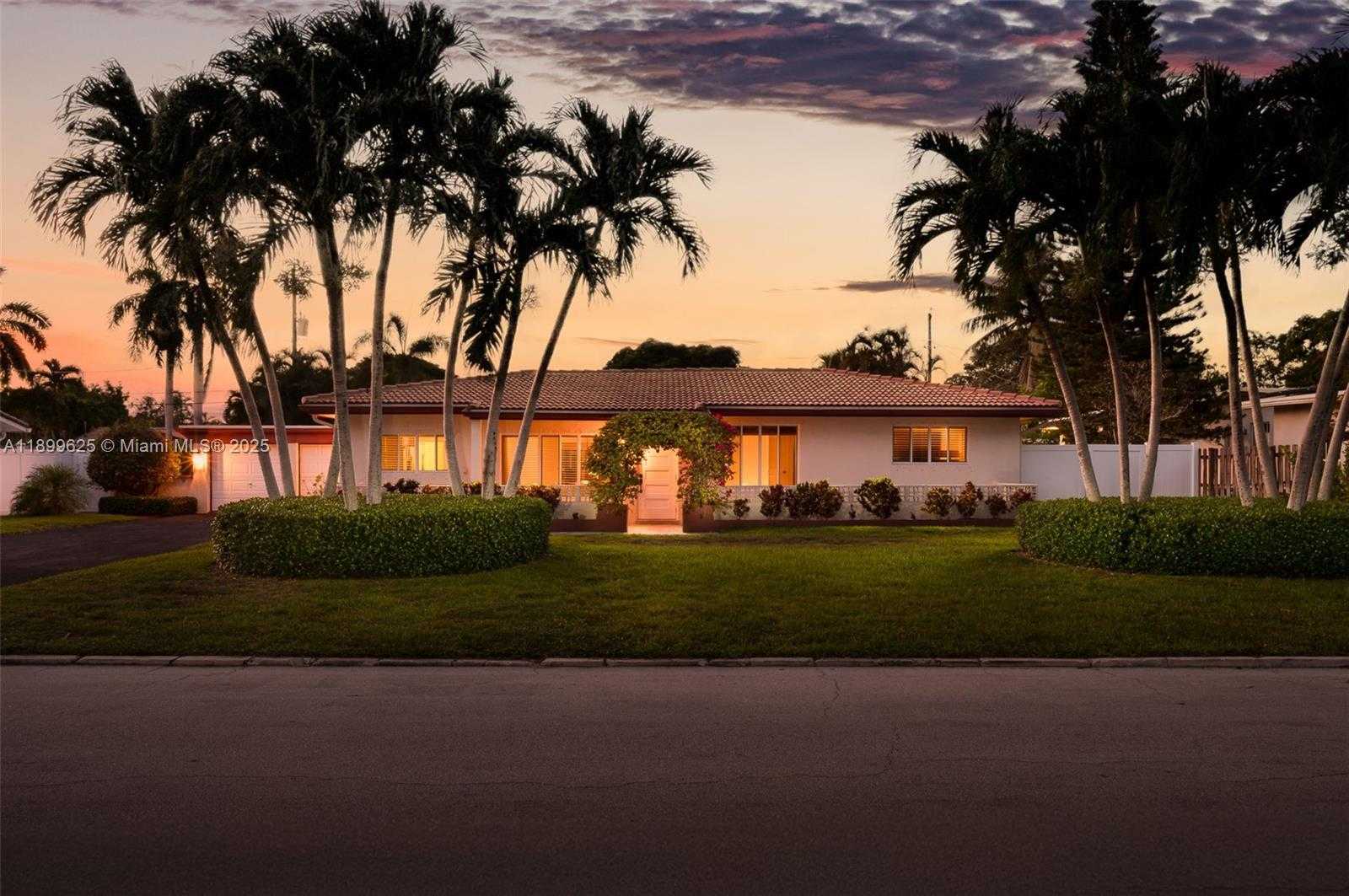 Small Image of 435 NORTH EAST 36TH ST, Boca Raton Number 2