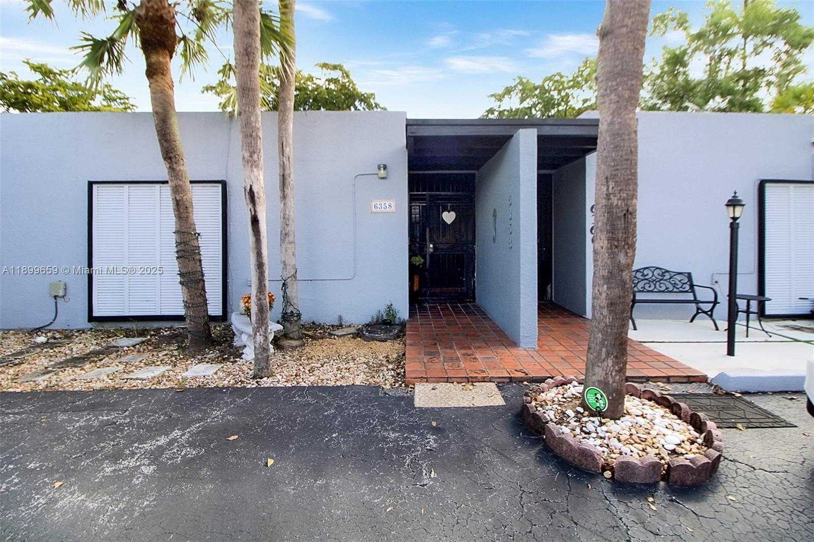 Small Image of 6358 MILK WAGON LN, Miami Lakes Number 1