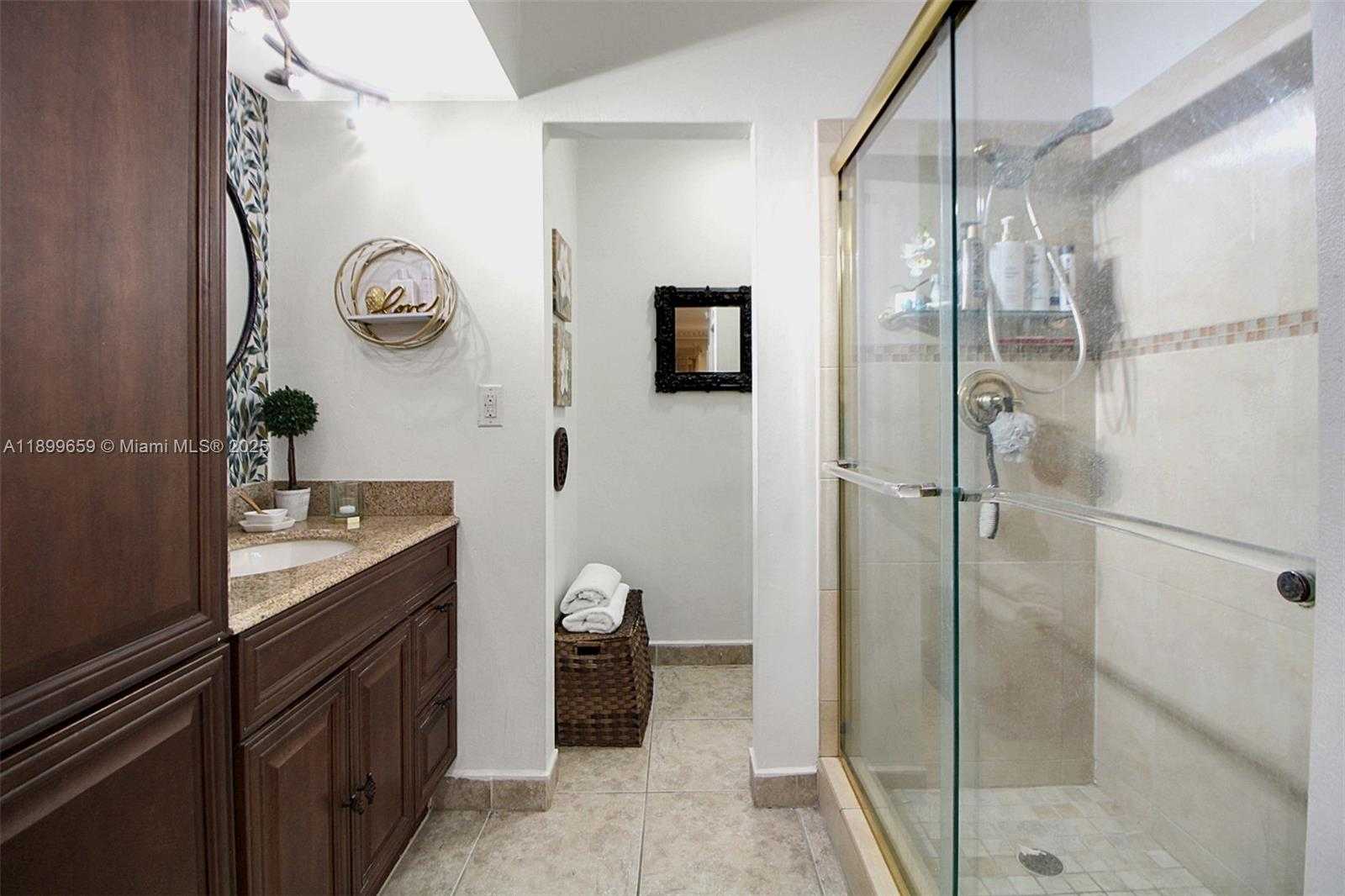 Small Image of 6358 MILK WAGON LN, Miami Lakes Number 11