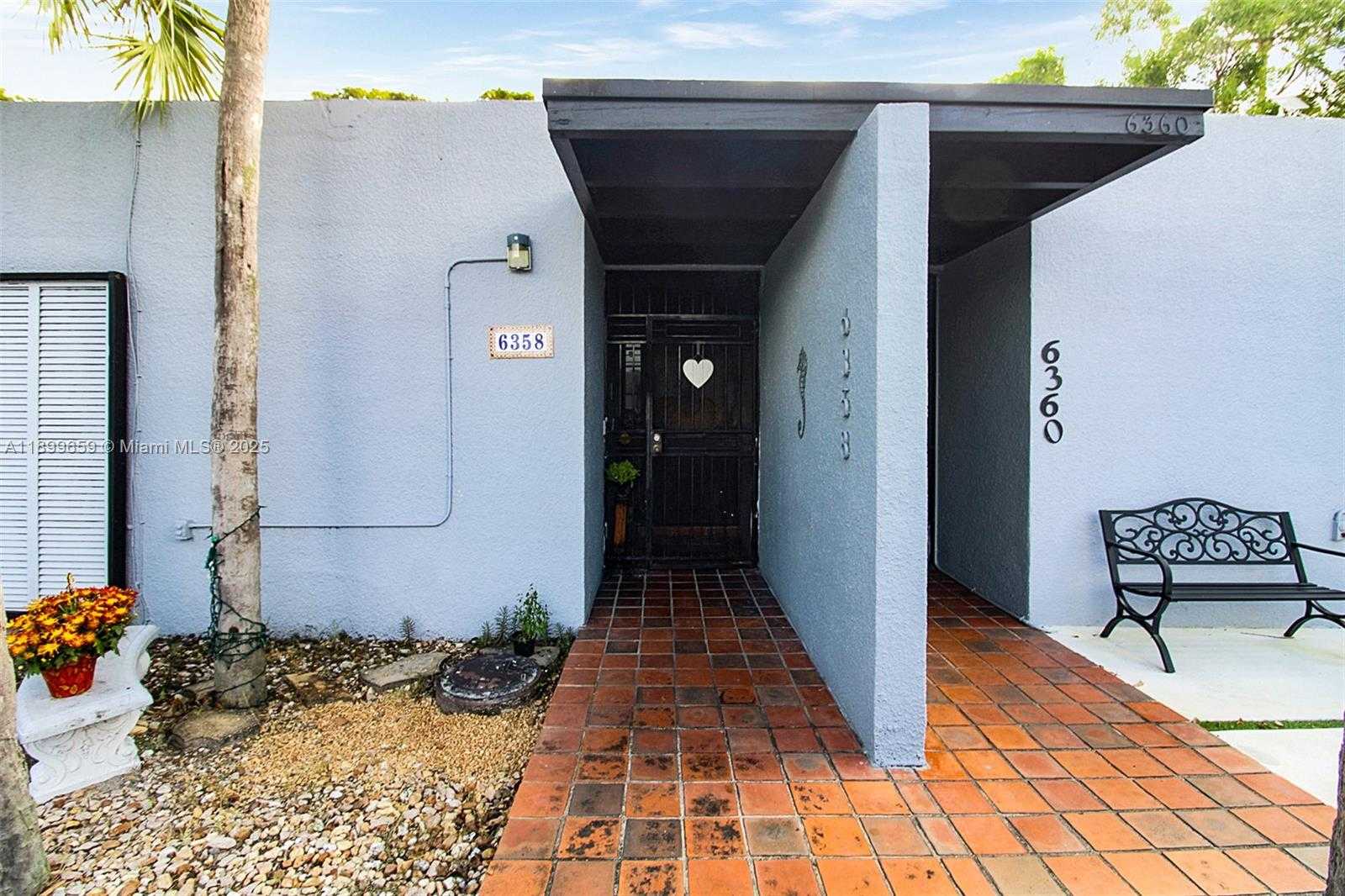 Small Image of 6358 MILK WAGON LN, Miami Lakes Number 3