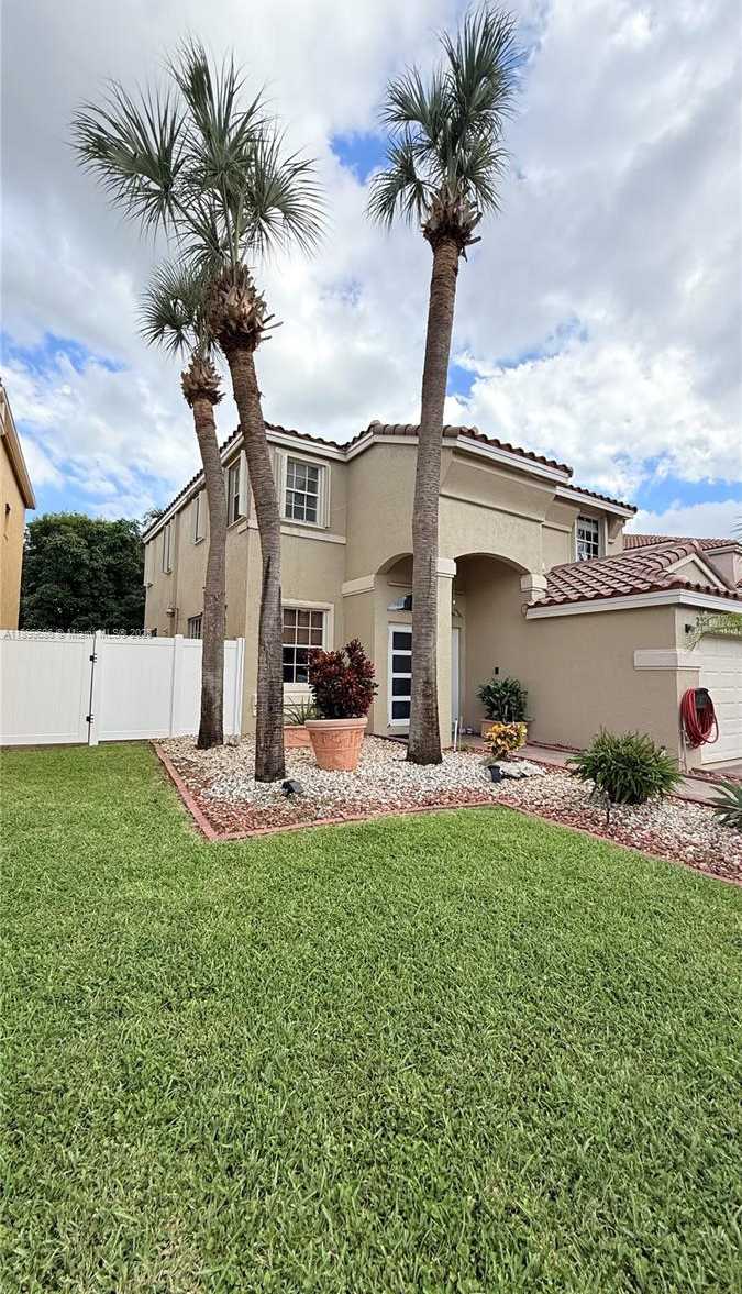 Small Image of 2271 NORTH WEST 159TH AVE, Pembroke Pines Number 9