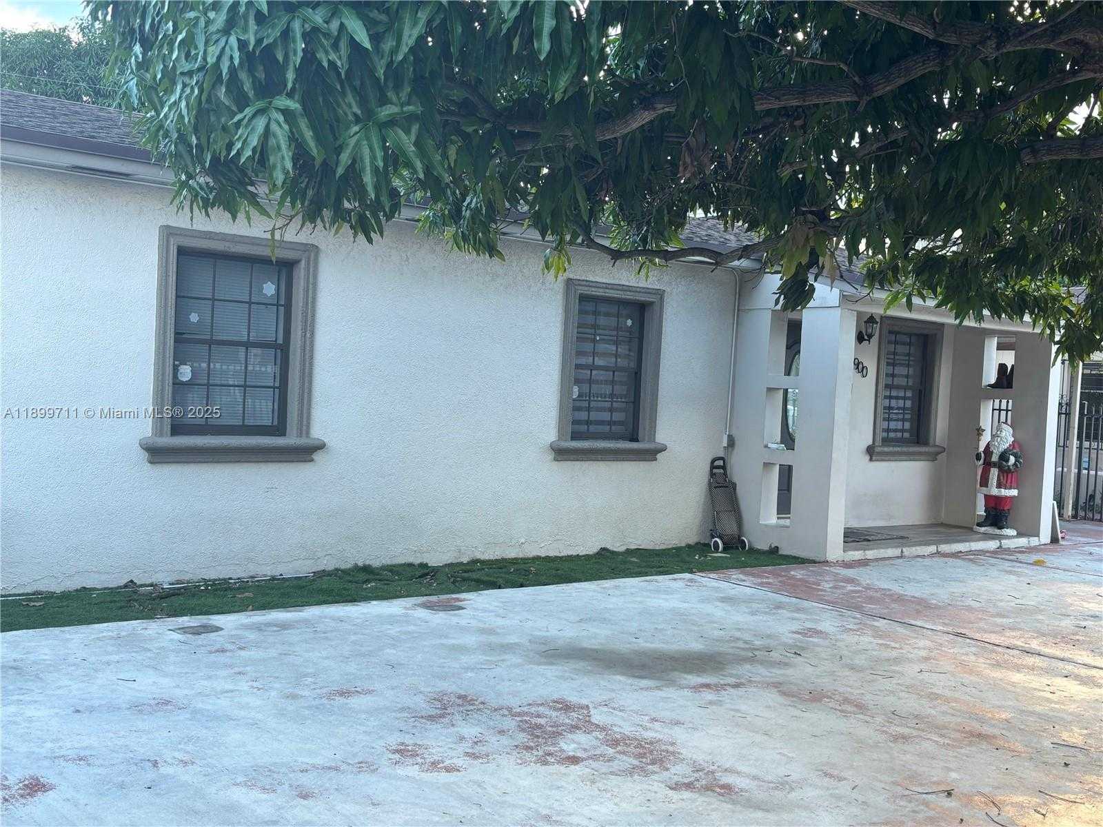 Small Image of 900 EAST 6TH ST, Hialeah Number 3