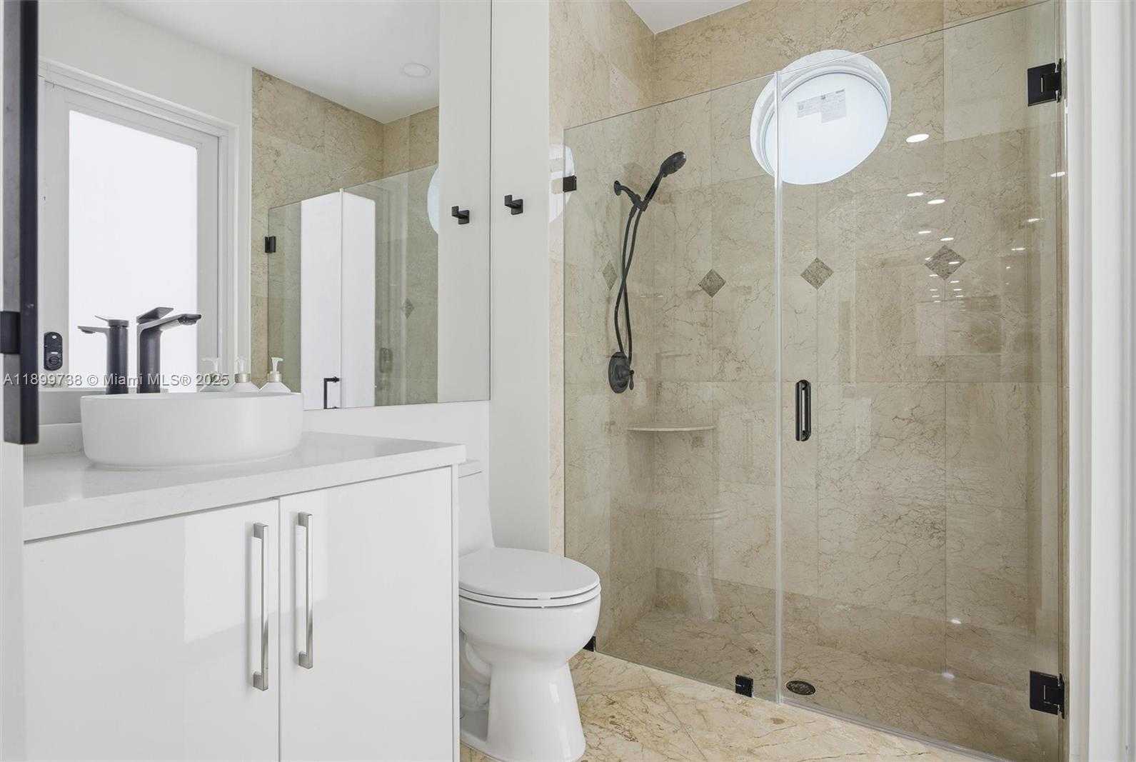 Small Image of 3526 WEST JUNIPER LN, Davie Number 26