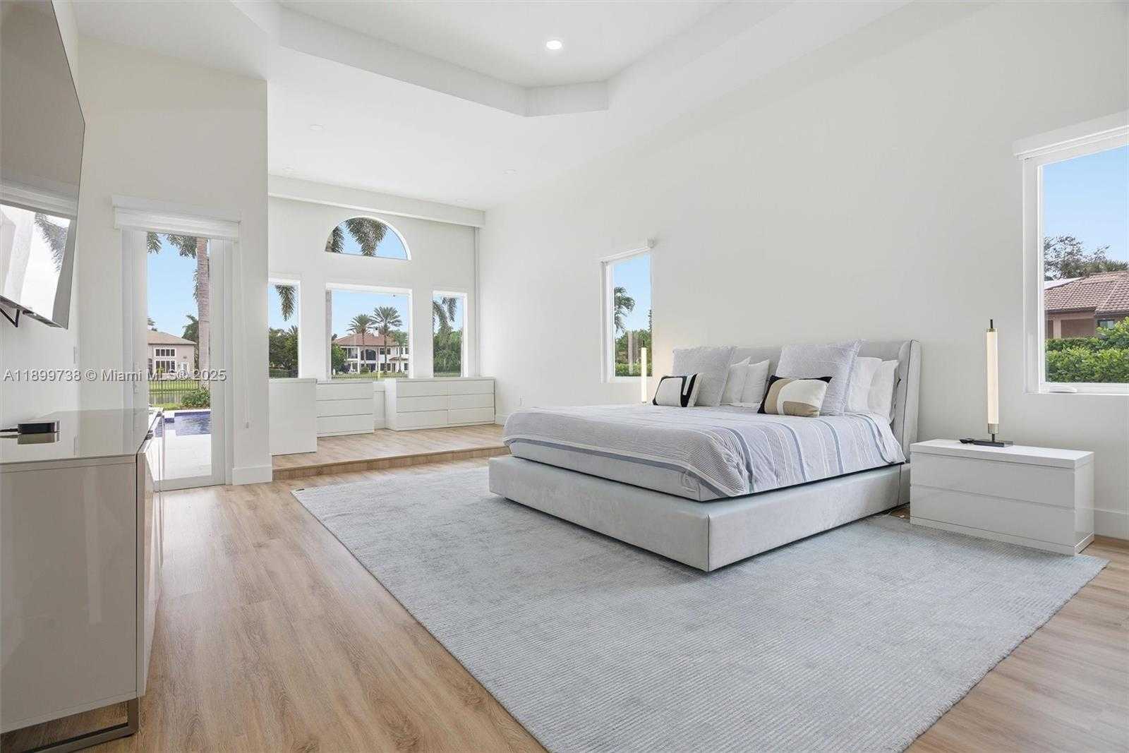 Small Image of 3526 WEST JUNIPER LN, Davie Number 27