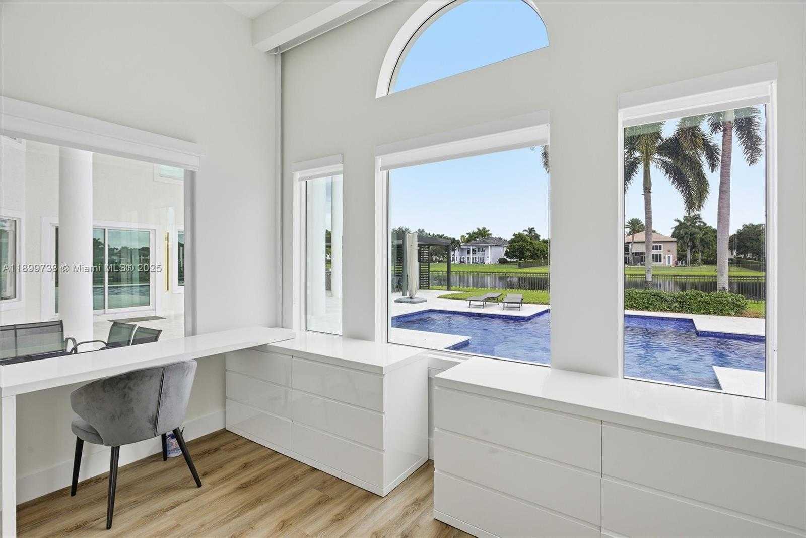 Small Image of 3526 WEST JUNIPER LN, Davie Number 30