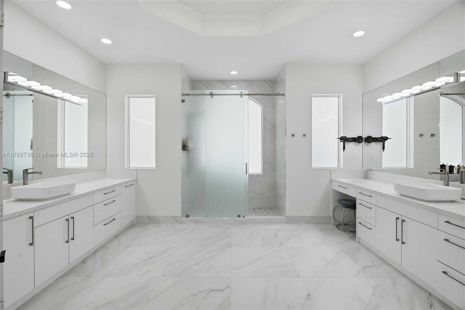 Small Image of 3526 WEST JUNIPER LN, Davie Number 31