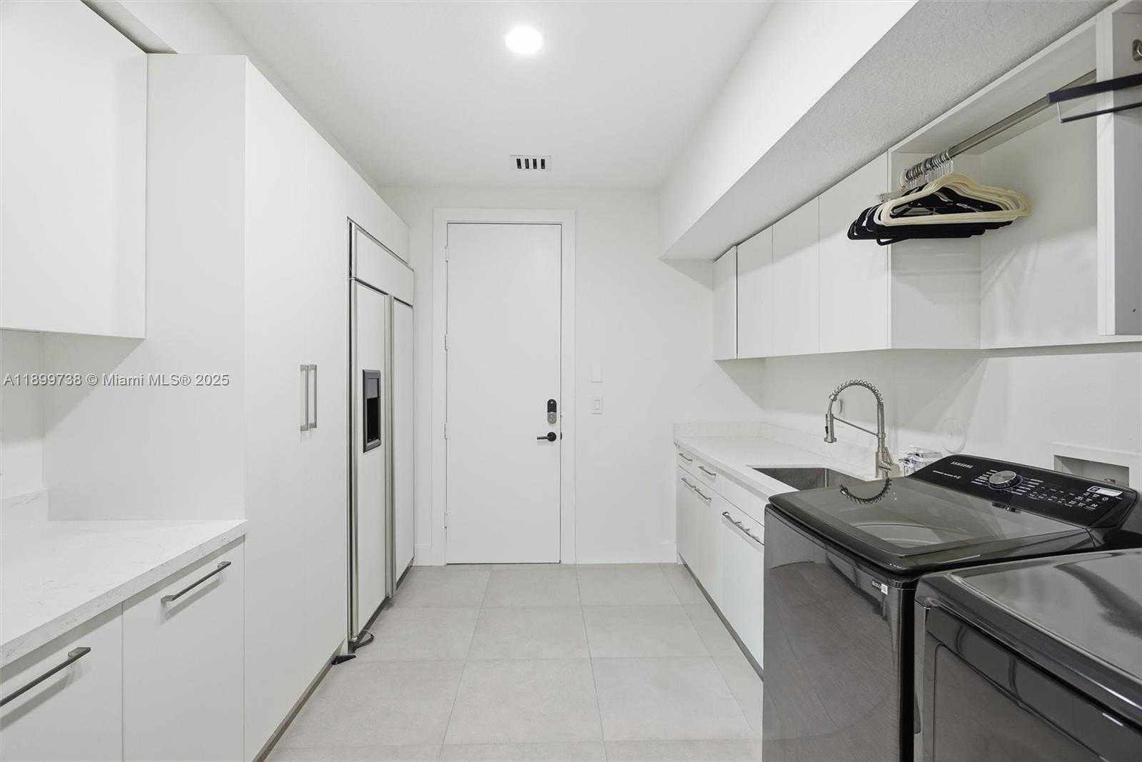 Small Image of 3526 WEST JUNIPER LN, Davie Number 52