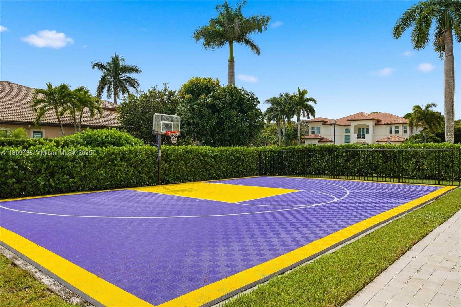 Small Image of 3526 WEST JUNIPER LN, Davie Number 53