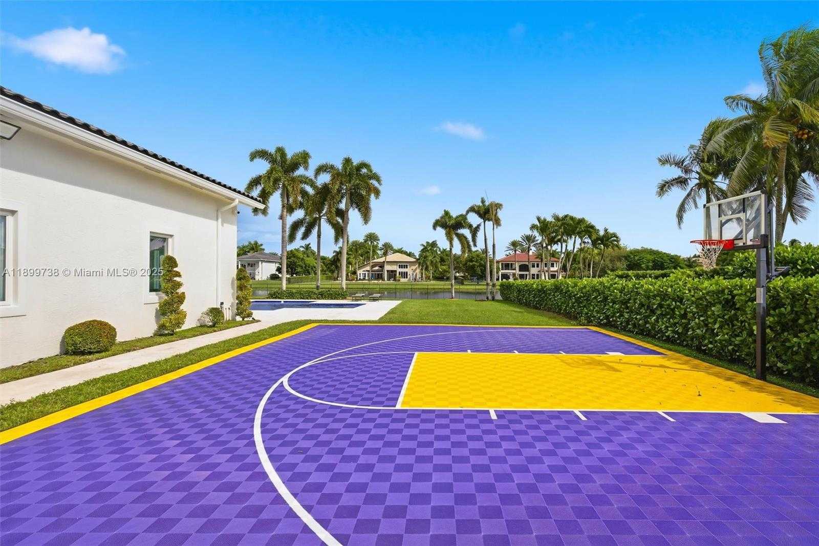 Small Image of 3526 WEST JUNIPER LN, Davie Number 54