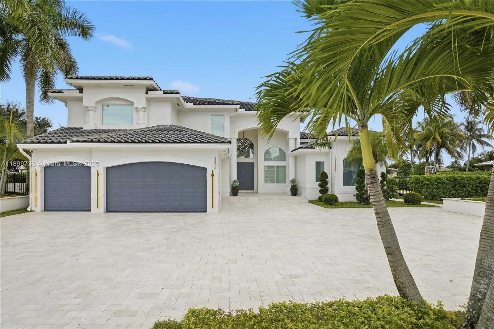 Small Image of 3526 WEST JUNIPER LN, Davie Number 6