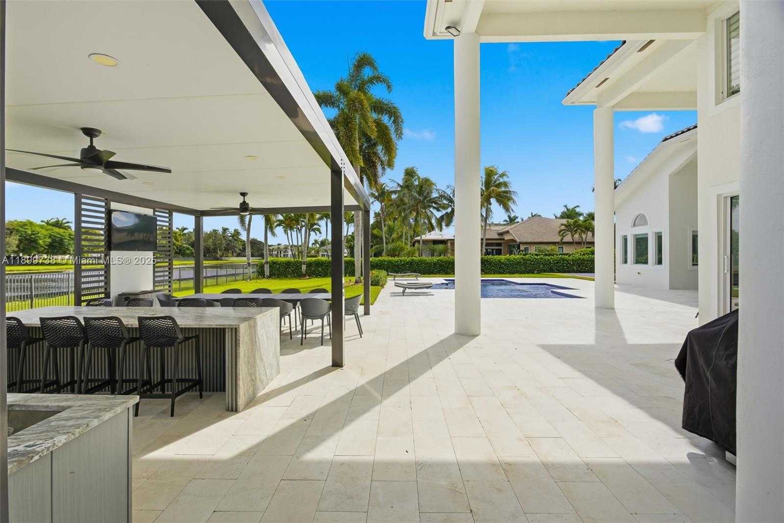 Small Image of 3526 WEST JUNIPER LN, Davie Number 63