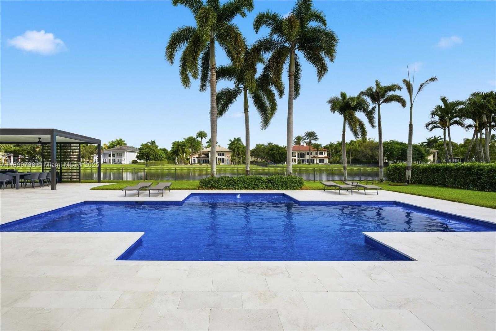 Small Image of 3526 WEST JUNIPER LN, Davie Number 65