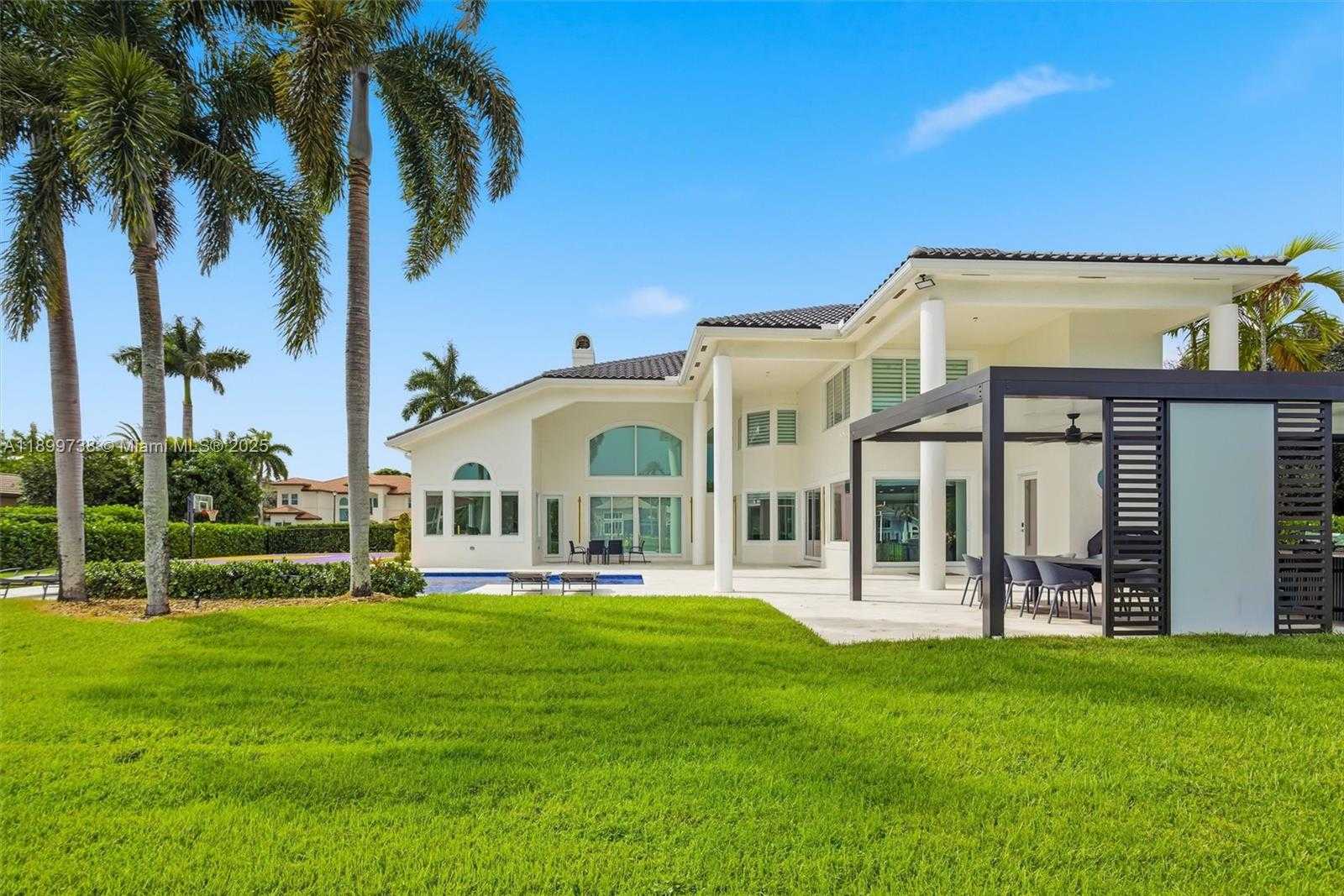 Small Image of 3526 WEST JUNIPER LN, Davie Number 72