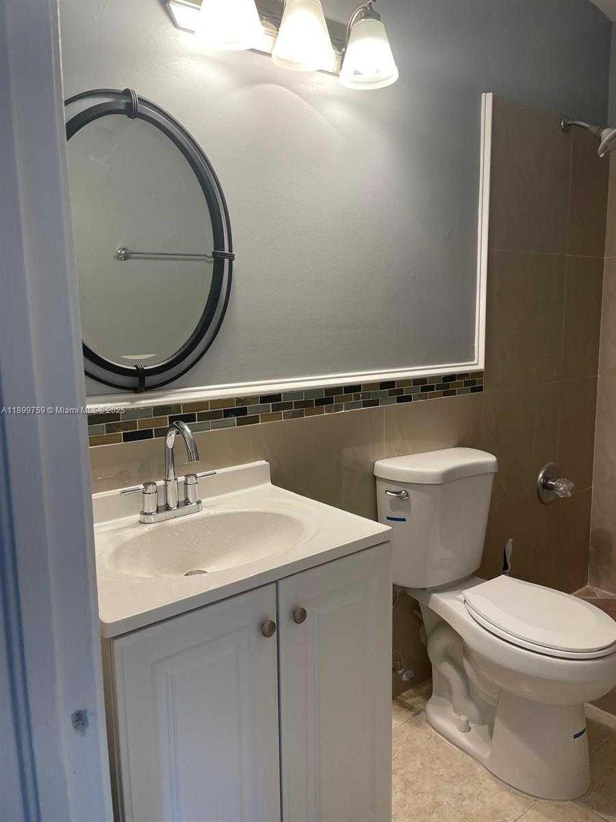 Small Image of 1234 SOUTH WEST 71ST TER, North Lauderdale Number 6
