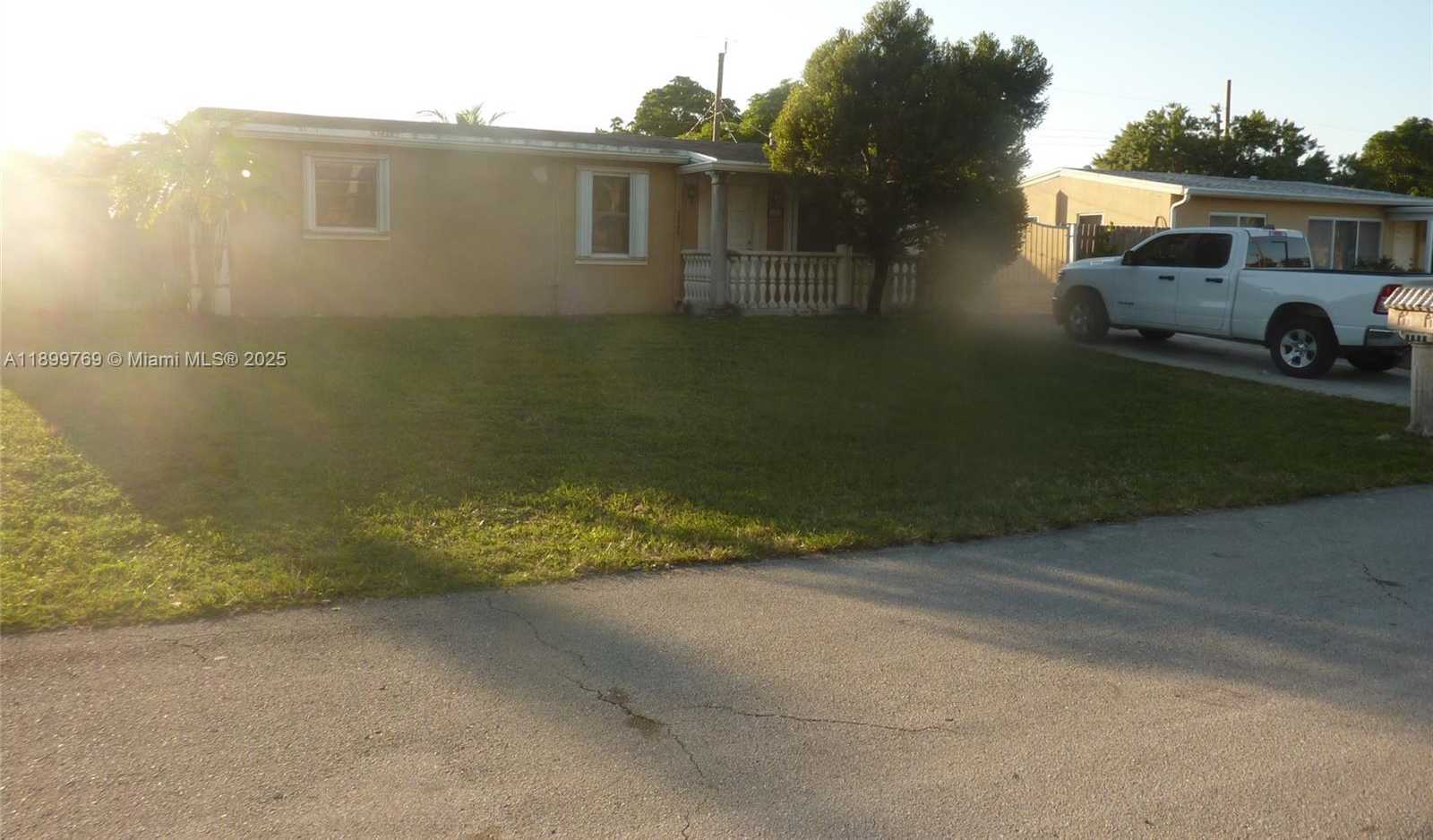 Small Image of 2545 NORTH WEST 59TH AVE, Margate Number 2