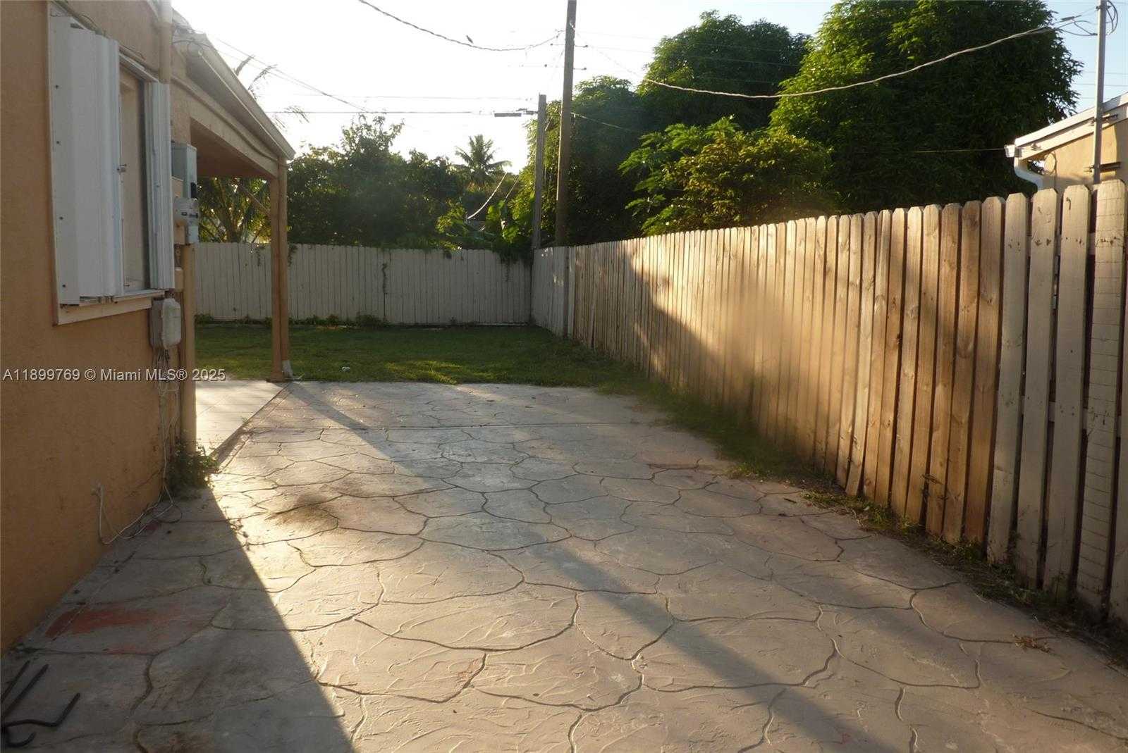 Small Image of 2545 NORTH WEST 59TH AVE, Margate Number 3