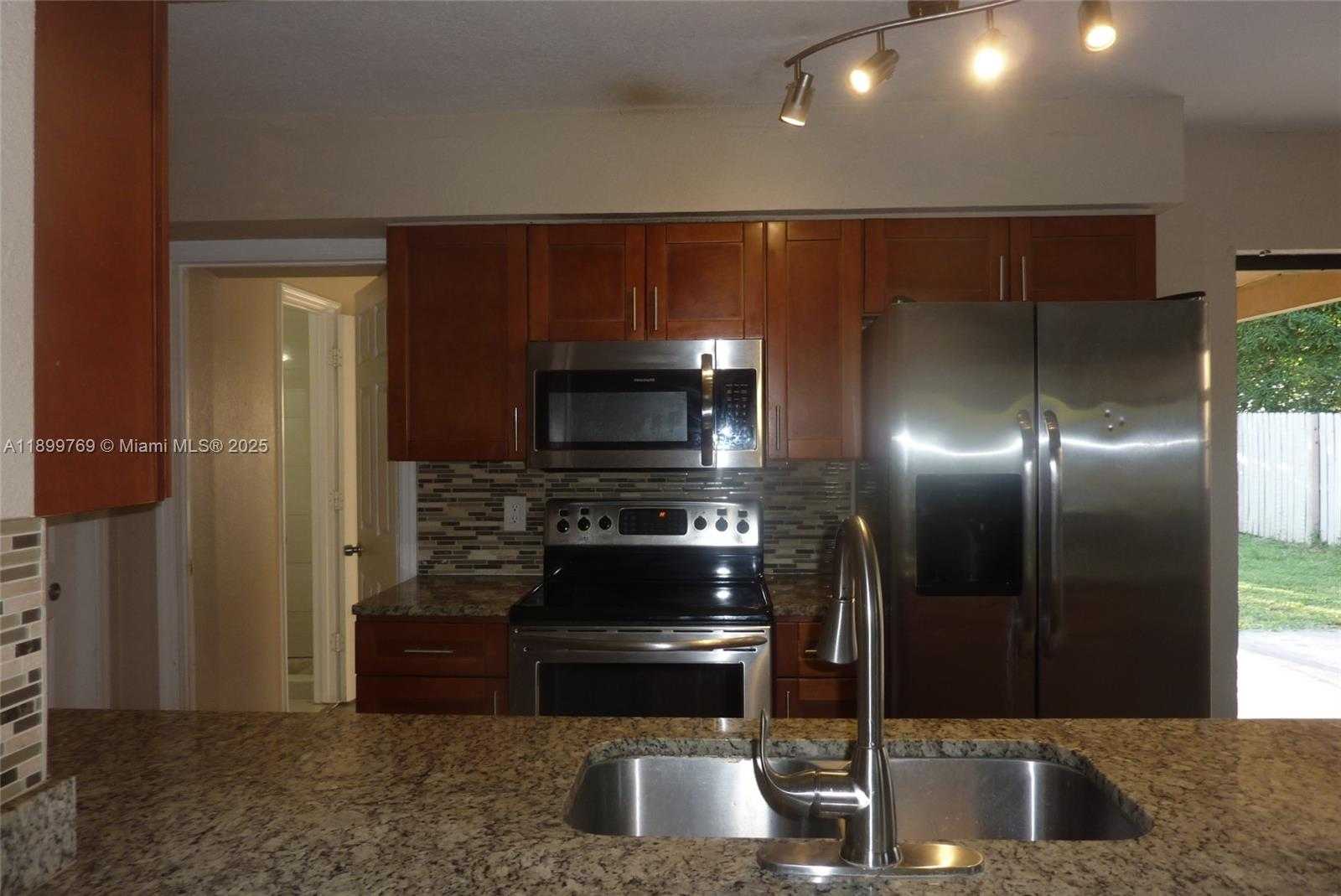 Small Image of 2545 NORTH WEST 59TH AVE, Margate Number 6