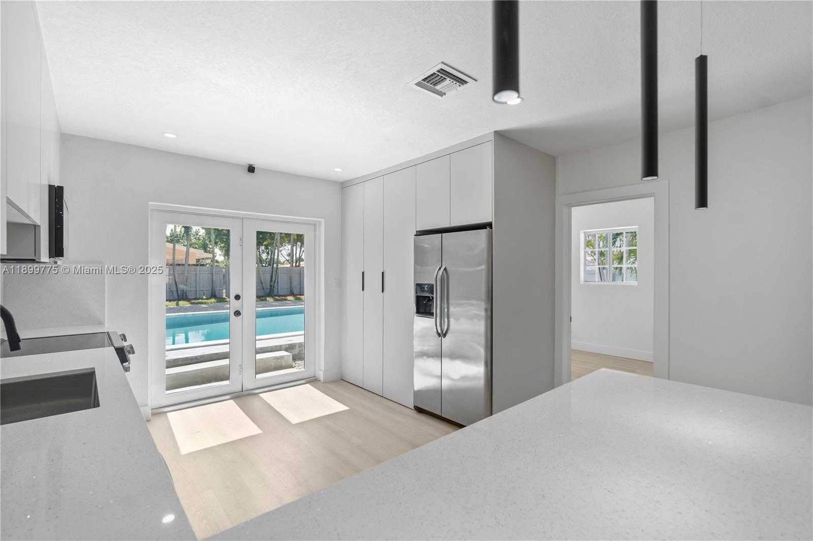 Small Image of 200 EAST 60TH ST, Hialeah Number 13