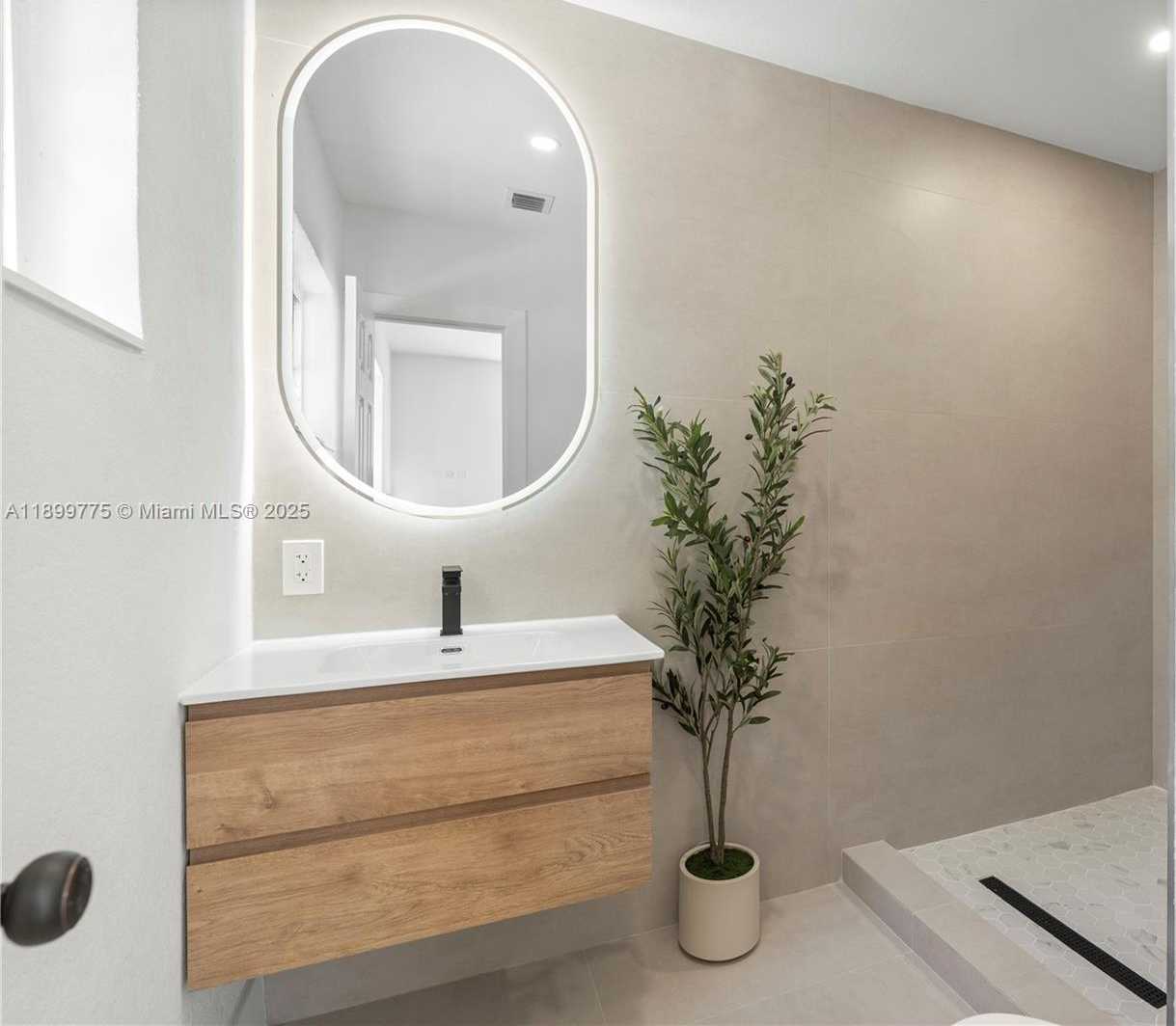 Small Image of 200 EAST 60TH ST, Hialeah Number 26