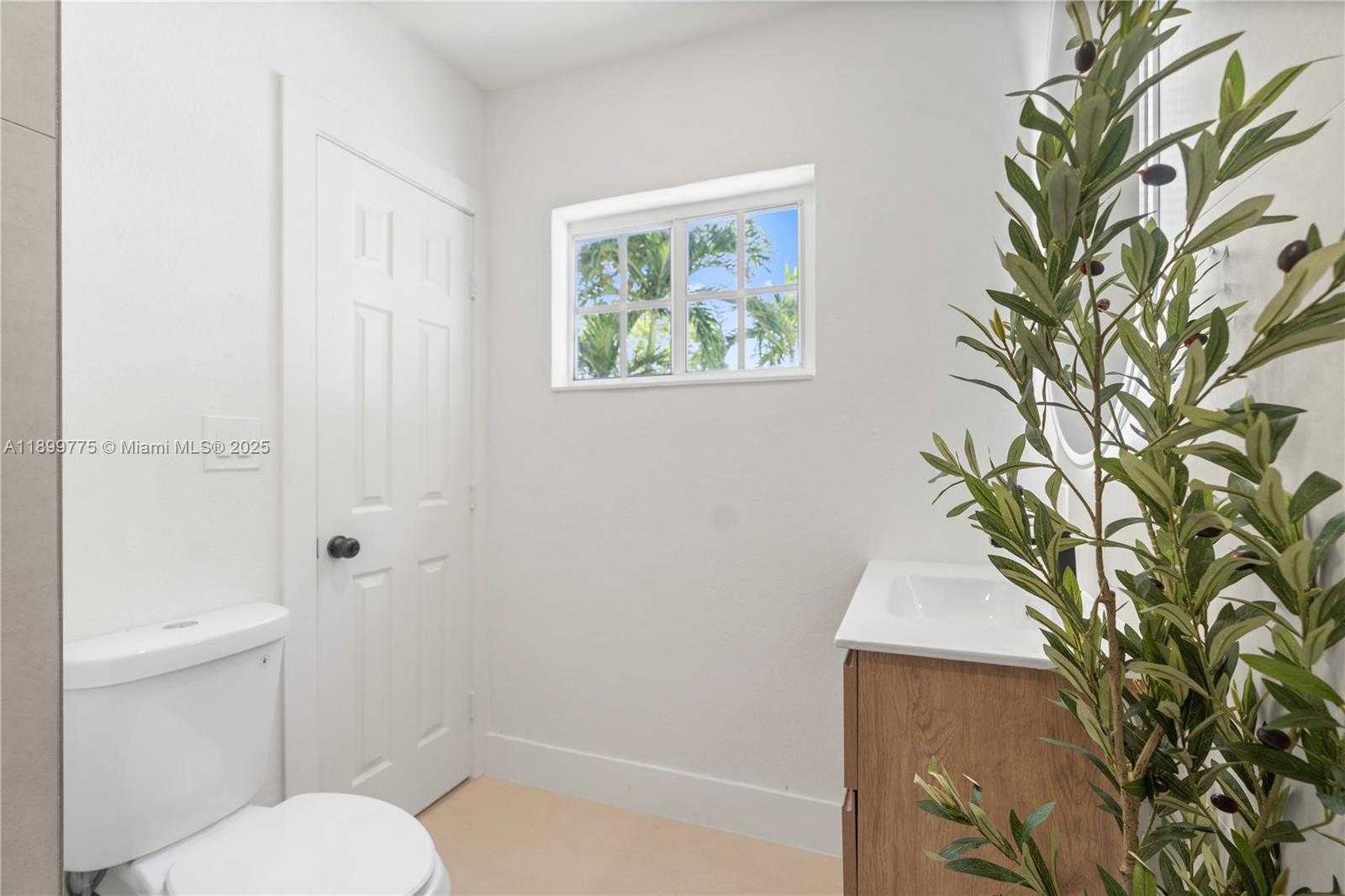 Small Image of 200 EAST 60TH ST, Hialeah Number 28