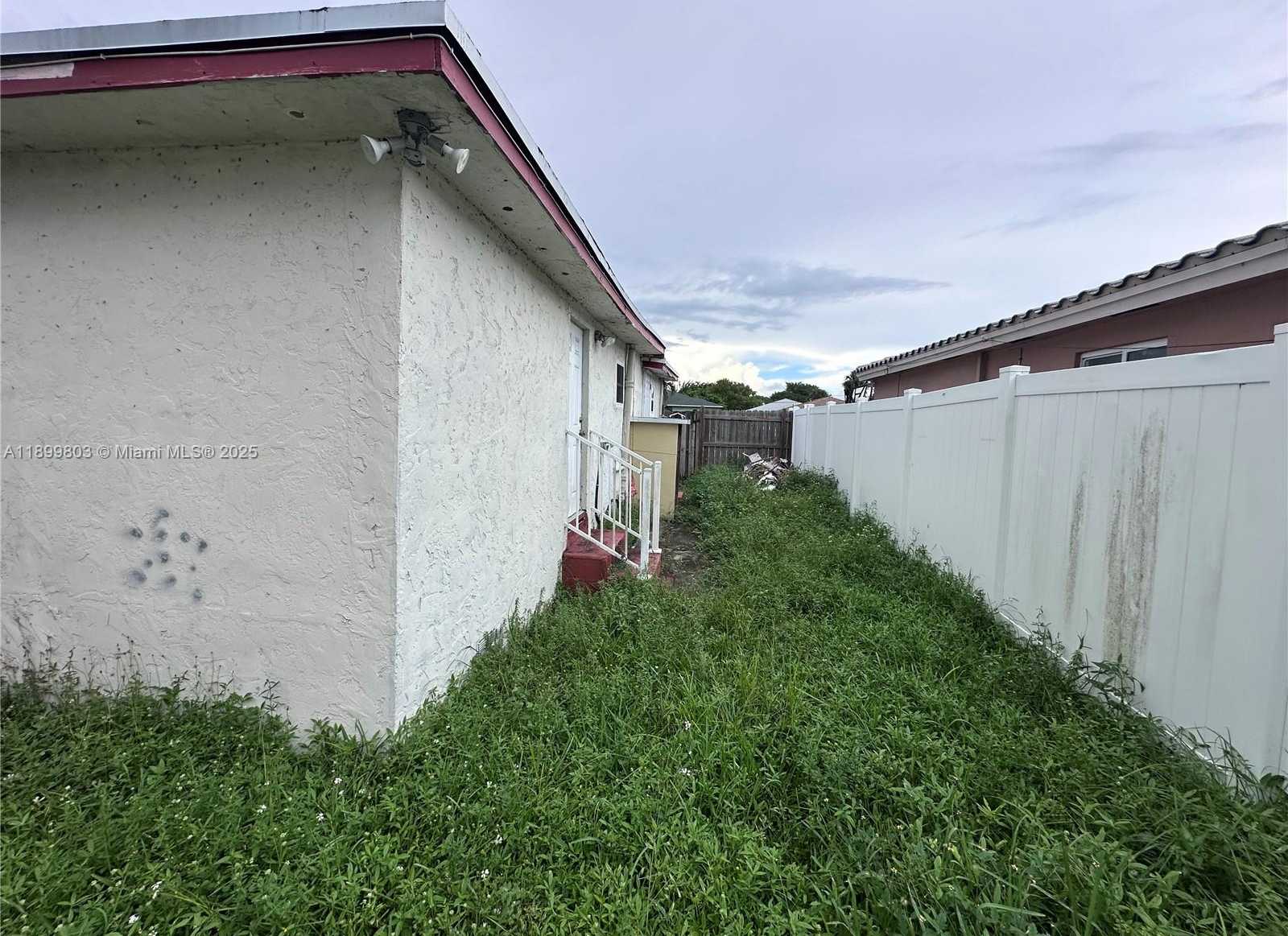 Small Image of 2760 NORTH WEST 11TH CT, Fort Lauderdale Number 5