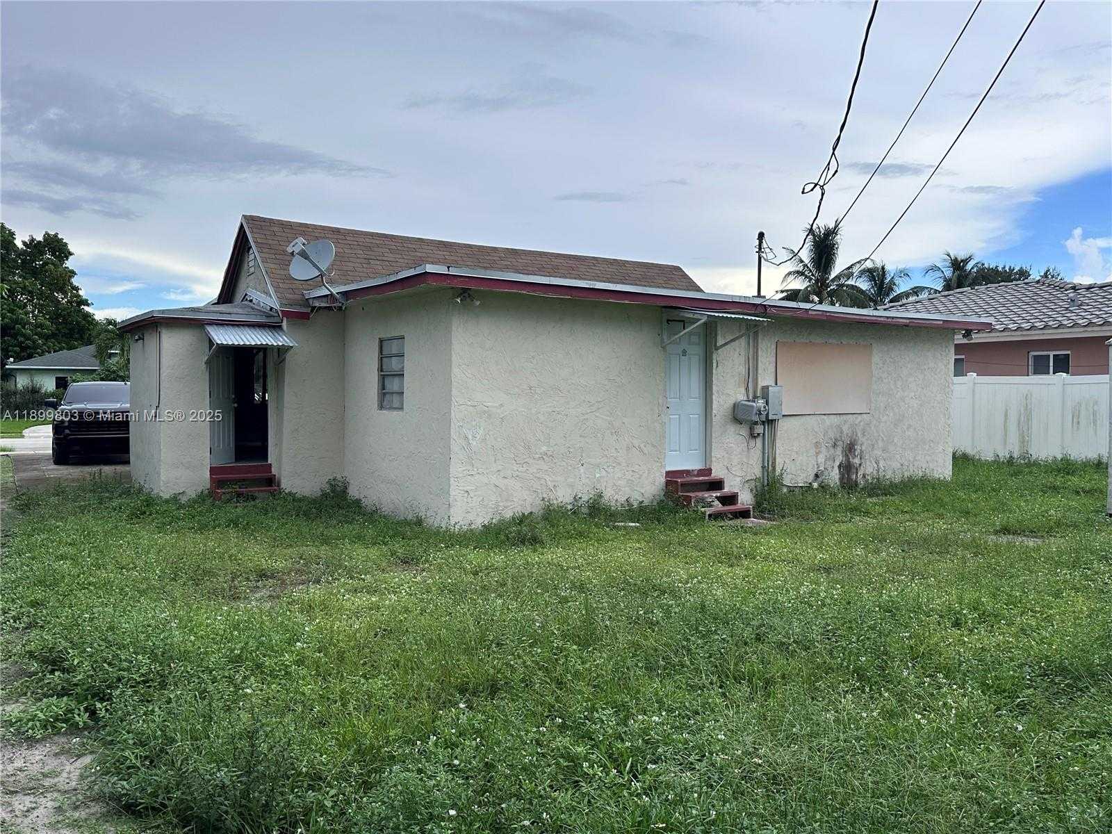 Small Image of 2760 NORTH WEST 11TH CT, Fort Lauderdale Number 8