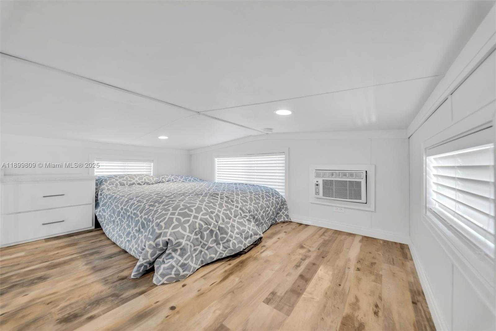 Small Image of 325 CALUSA ST LOT 318, Key Largo Number 22