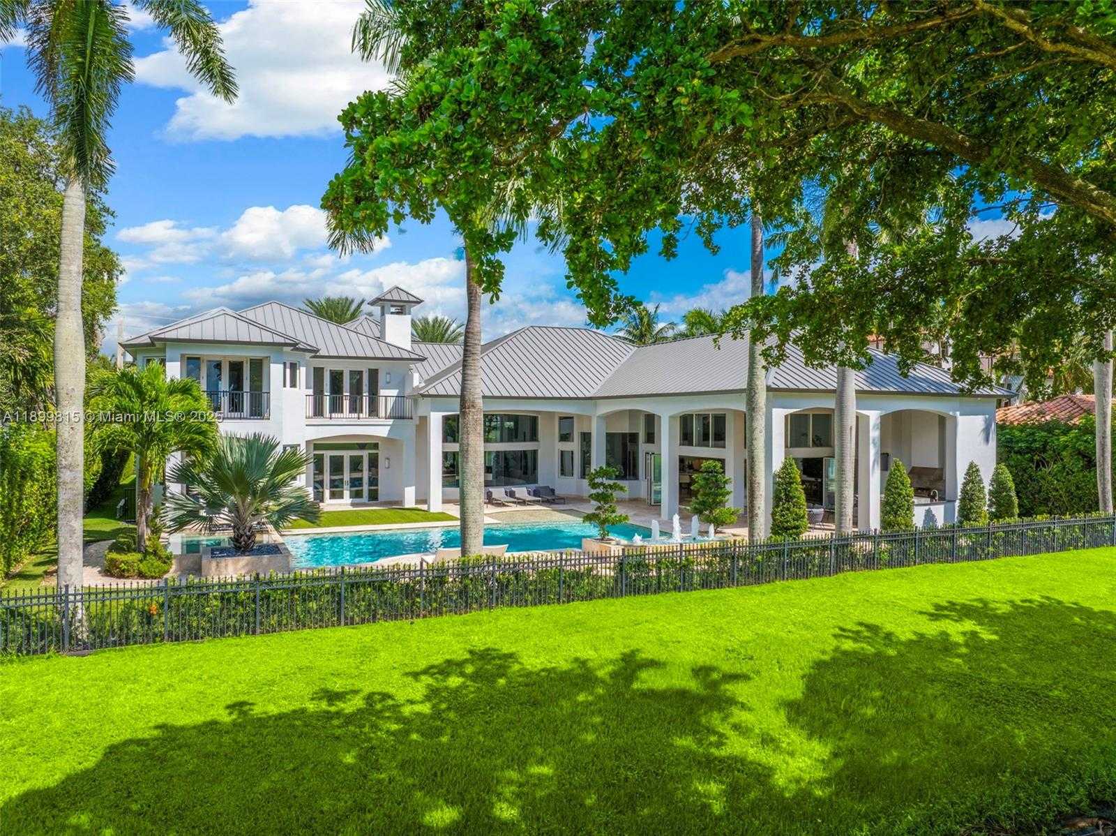Small Image of 2800 NORTH EAST 40TH ST, Fort Lauderdale Number 2