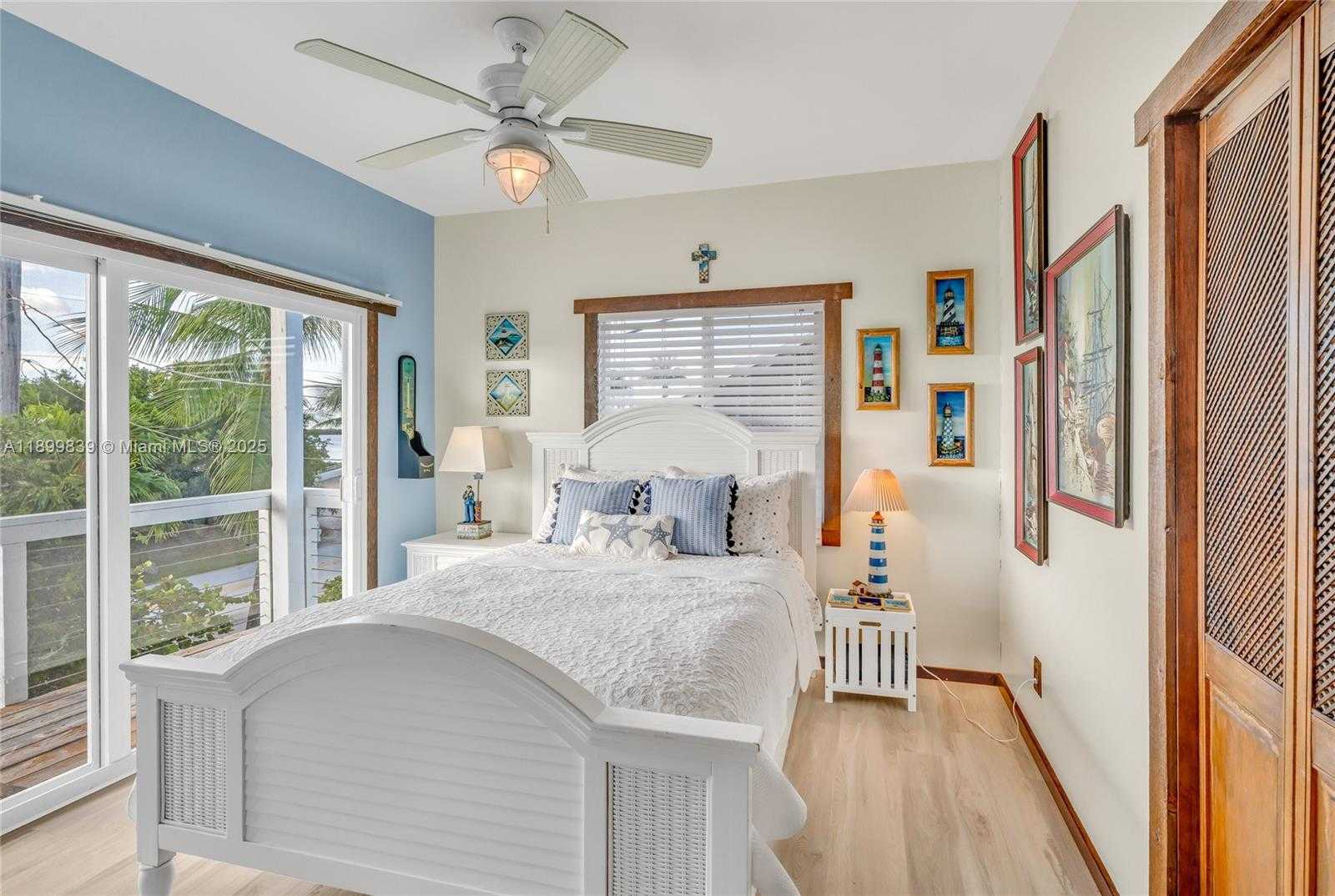 Small Image of 3831 SUNSET DR, Big Pine Number 24