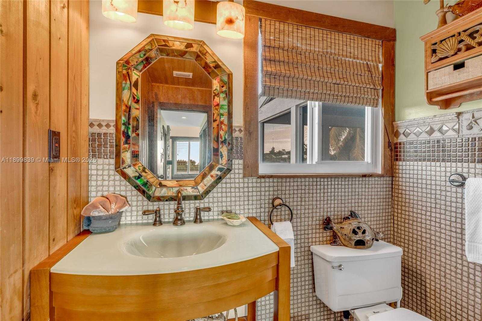 Small Image of 3831 SUNSET DR, Big Pine Number 26