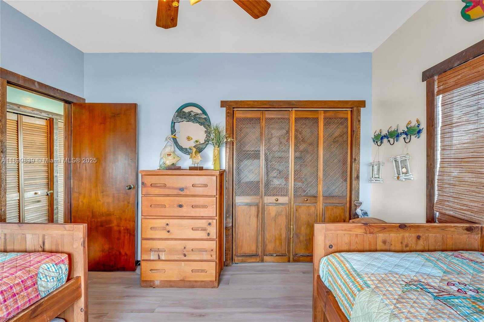 Small Image of 3831 SUNSET DR, Big Pine Number 27