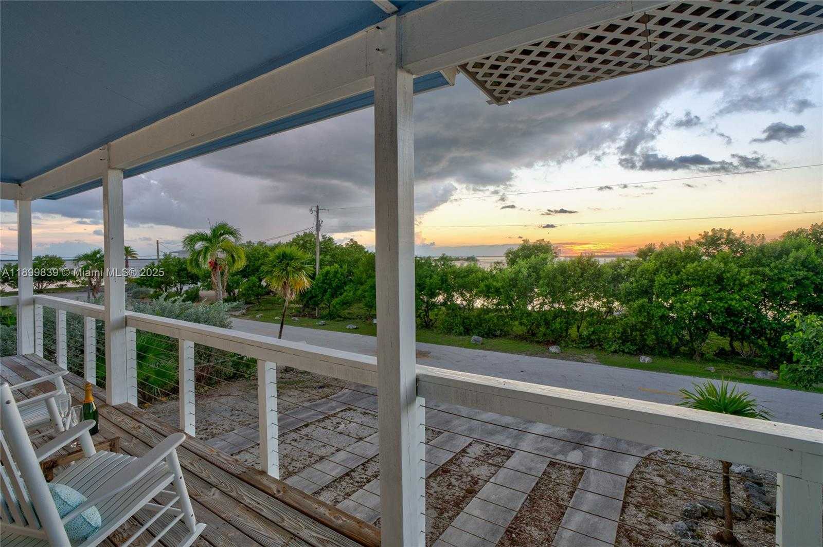 Small Image of 3831 SUNSET DR, Big Pine Number 3