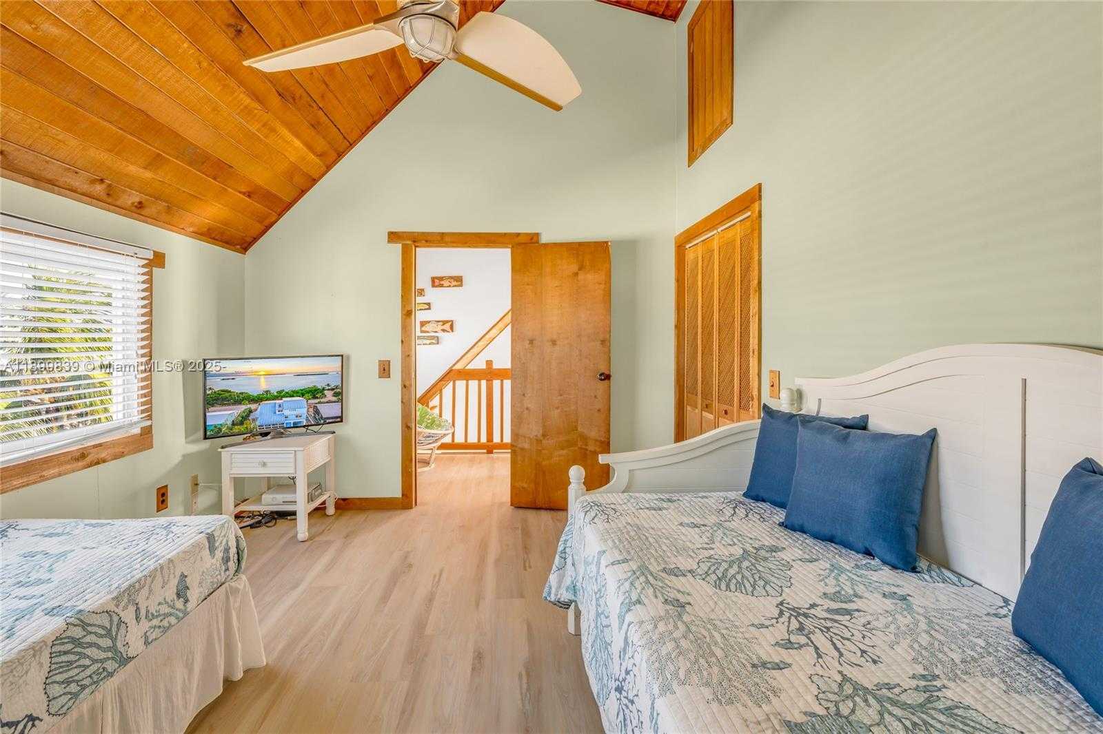 Small Image of 3831 SUNSET DR, Big Pine Number 31